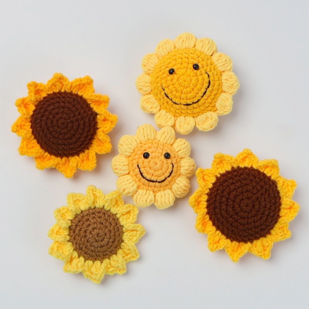 笑脸太阳花纯手工钩织可爱温暖治愈编织钥匙扣挂件