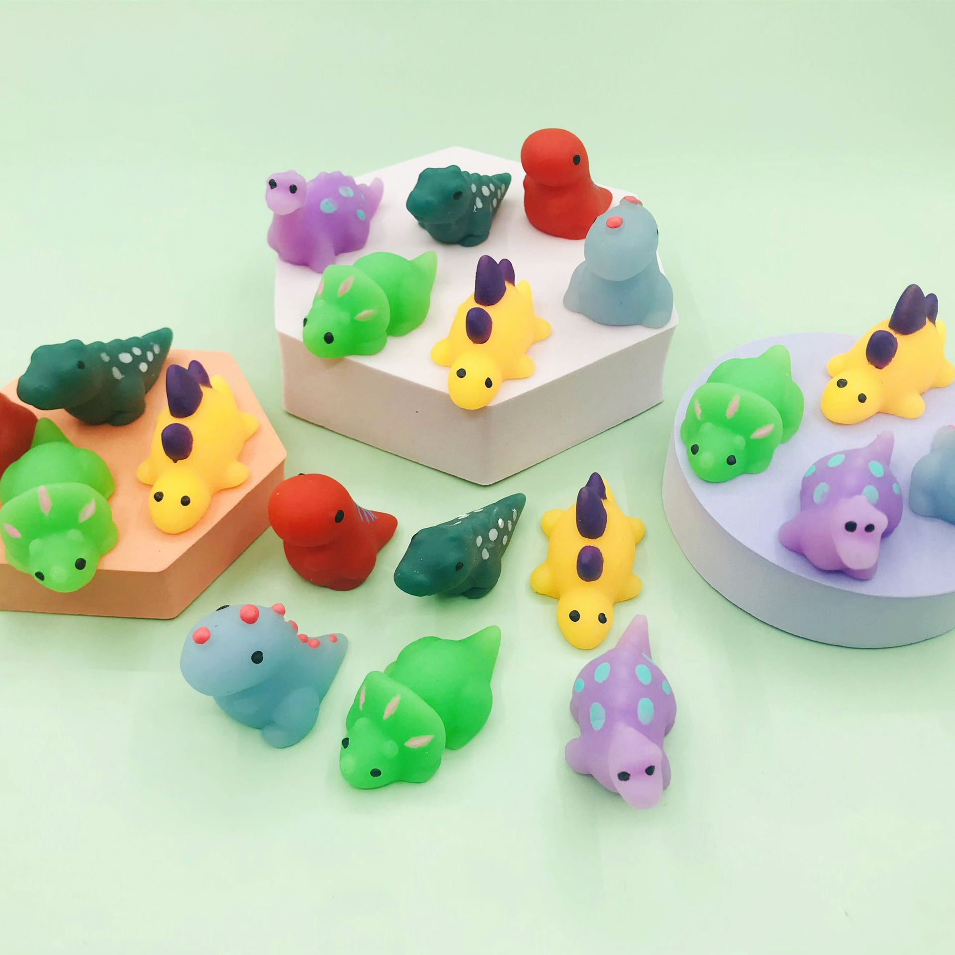 小号恐龙造型挤压玩具