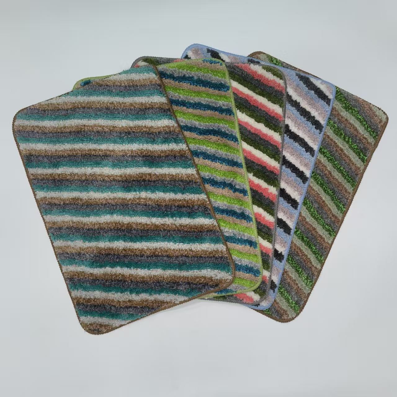 尾纱现货细斜条纹超纤簇绒毛绒随机颜色室内卧室浴室吸水门垫地垫