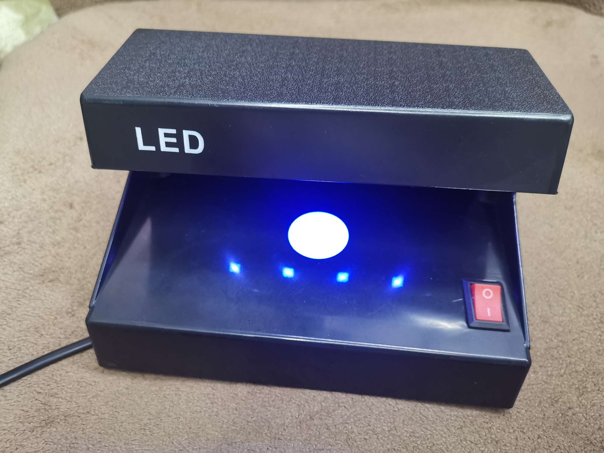 验钞机TK-2028紫光验钞灯 双紫外线灯荧光灯 台式验钞灯 验钞机点钞机验钞机巴基斯坦货币机器白底实物图