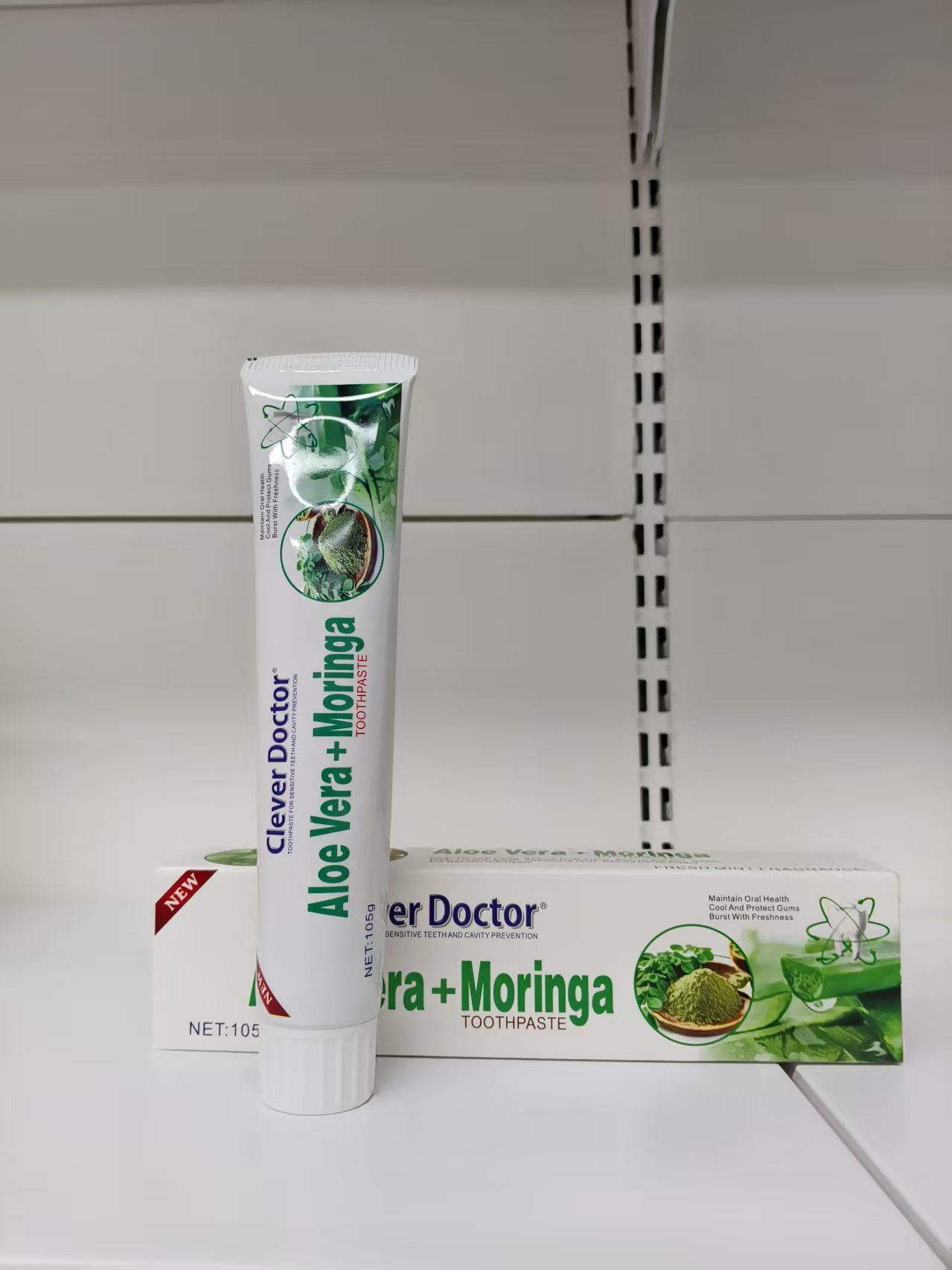 maxi limpio 105g Aloe Moringa Toothpaste English Toothpaste Adult Toothpaste Wholesale Export Daily Necessities Application Scenario