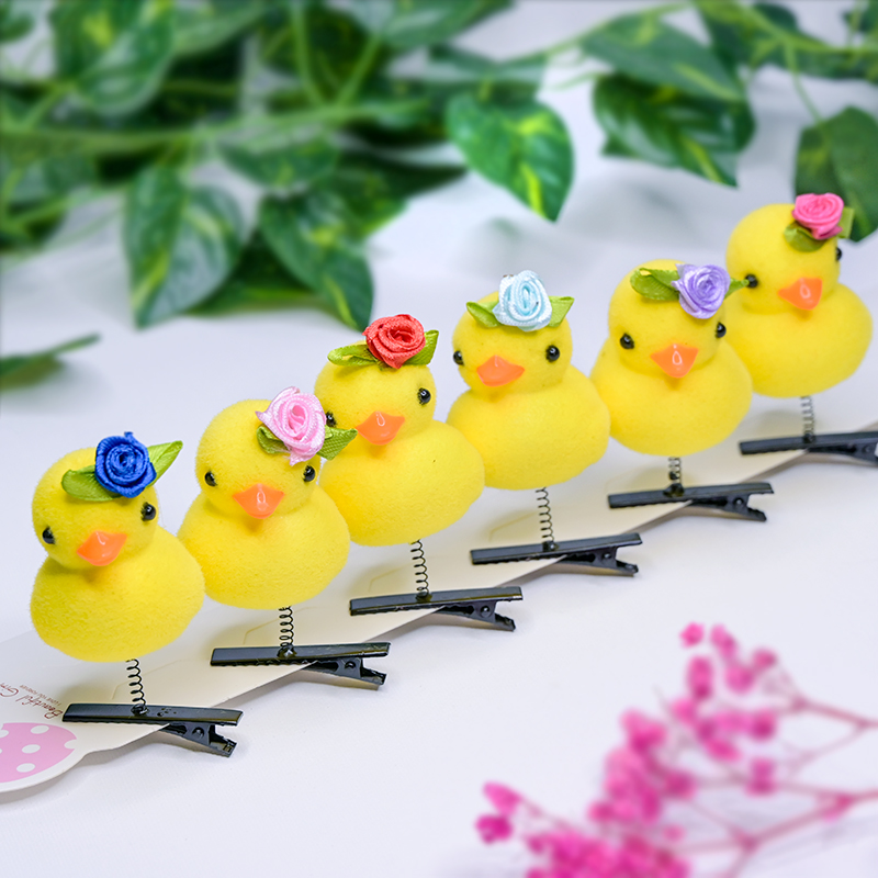 Little Yellow Duck hair clips, cute duck 3D spring Q clips, cross-border foreign trade bestsellers, street stall gifts, hair clips and accessories Application Scenario
