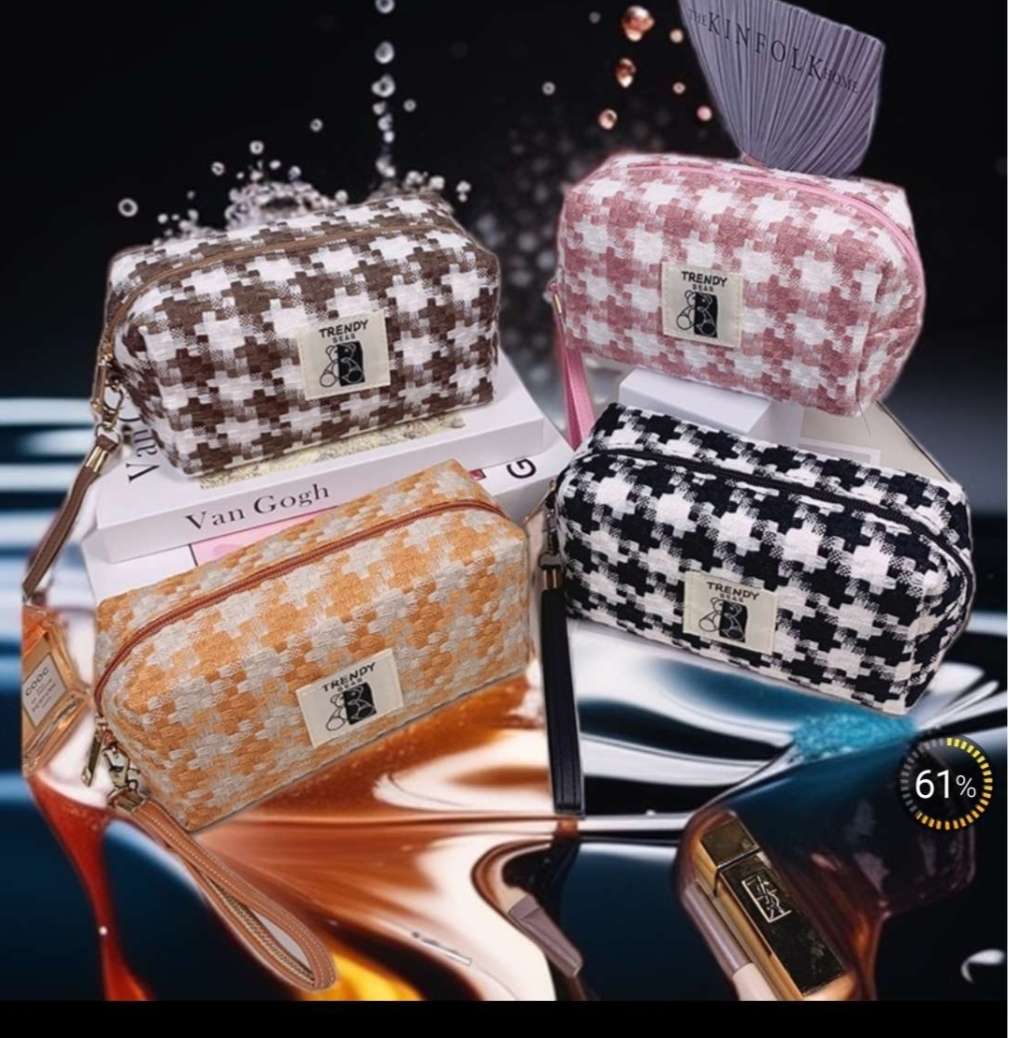 Mummy dinner makeup Bags, leather goods, ladies' handbag bags Handbags exquisite and small makeup storage bags, light luxury and portable detail image 1