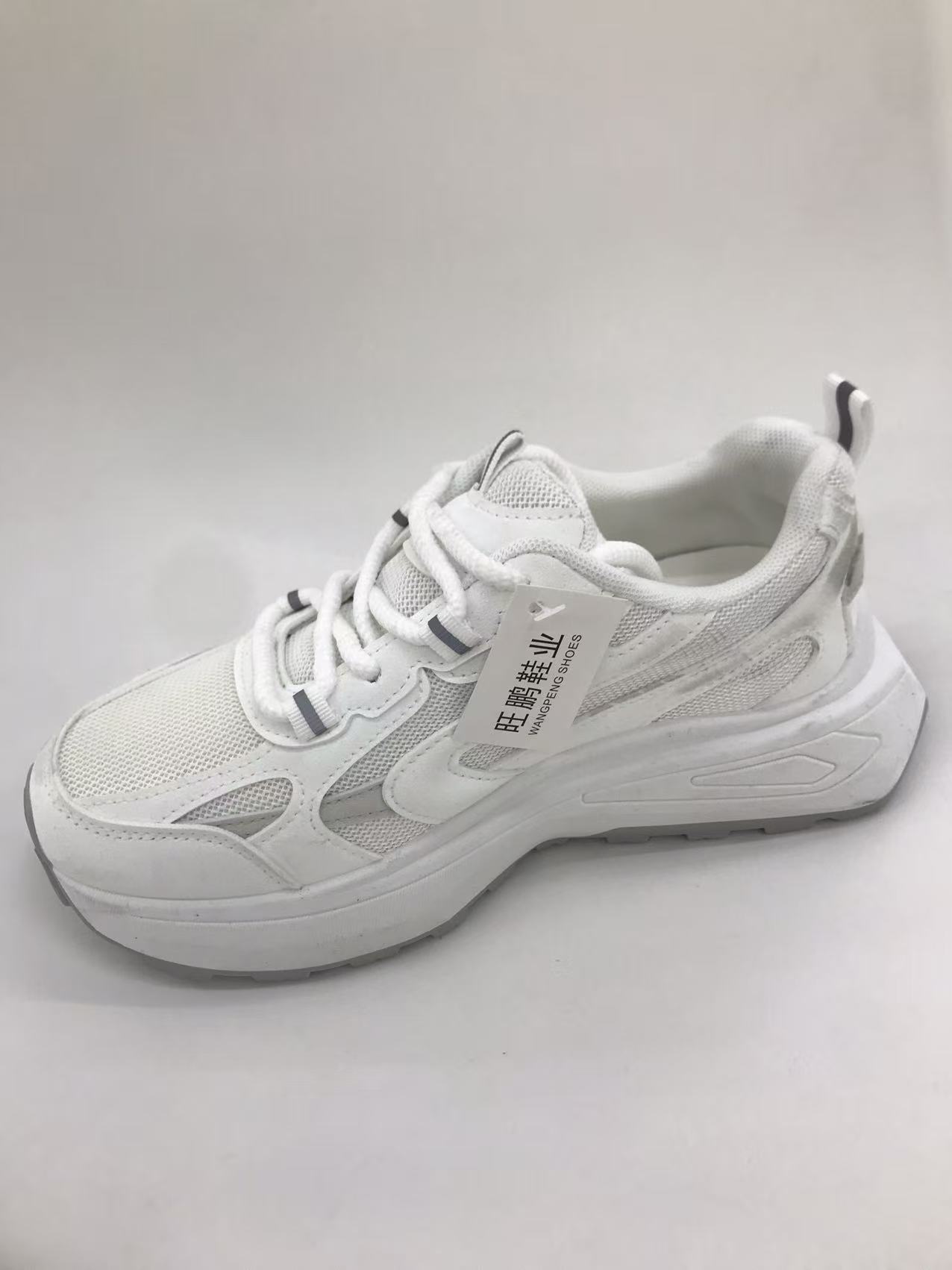 Breathable, comfortable and trendy women's sports Shoes 2025 new breathable sports shoes details Picture