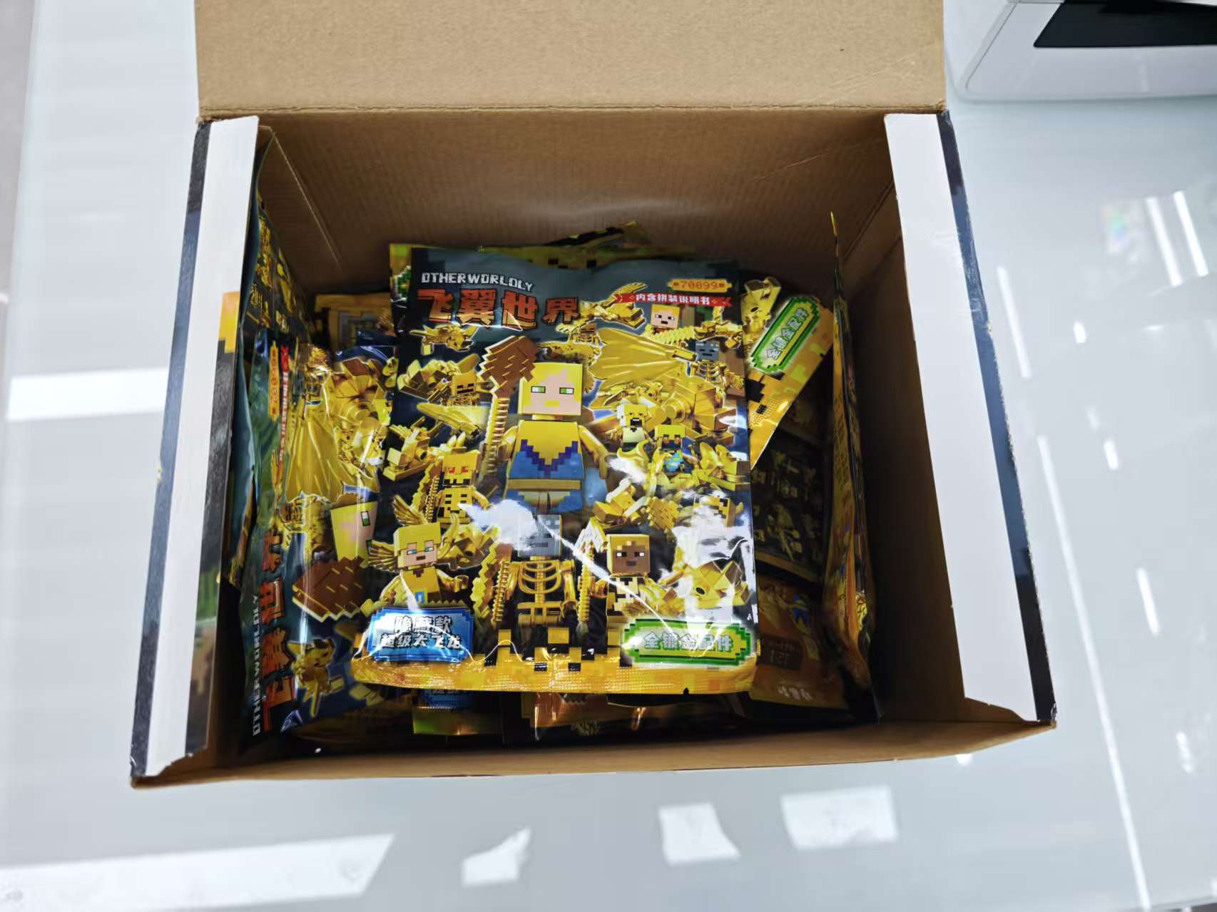 "Flying Wing World Series assembly toys. Item Picture