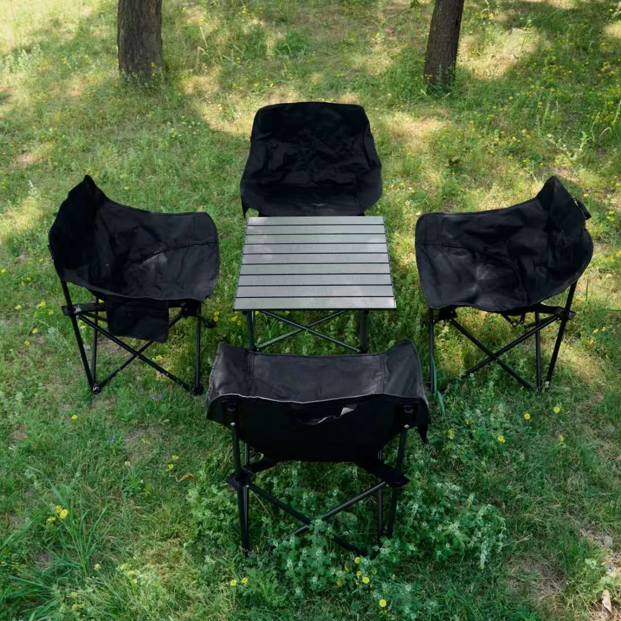 野营折叠桌椅实物图