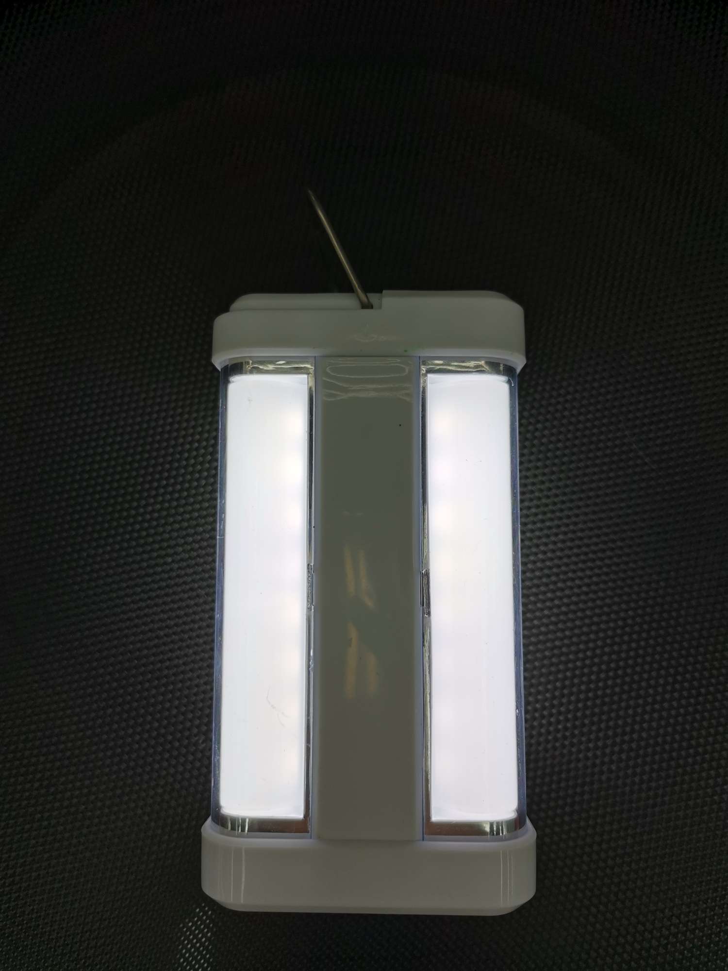 LED应急灯实物图