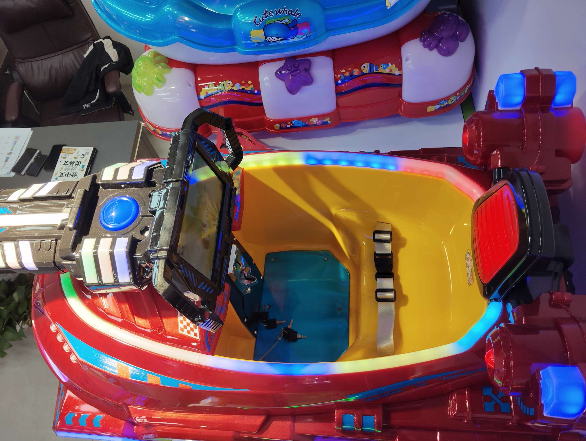 Factory direct sales of swing machines, rocking machines, square car machines, mecha battle vehicles detail image 4