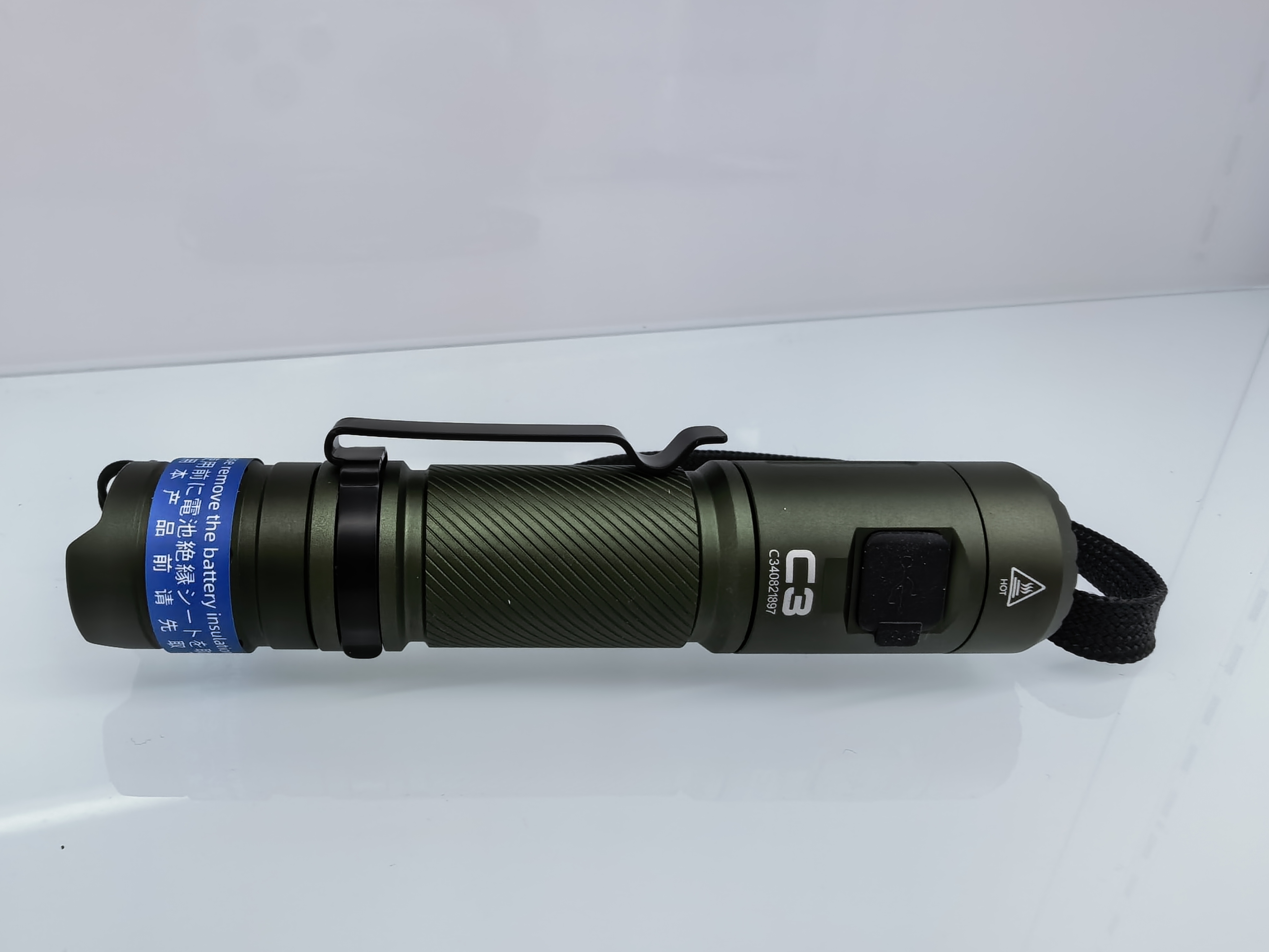 专业户外手电筒LED强光便携多功能户外照明手持照明工具产品图