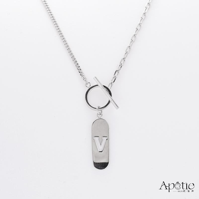 APOTIE V-shaped letter necklace in white gold details Picture