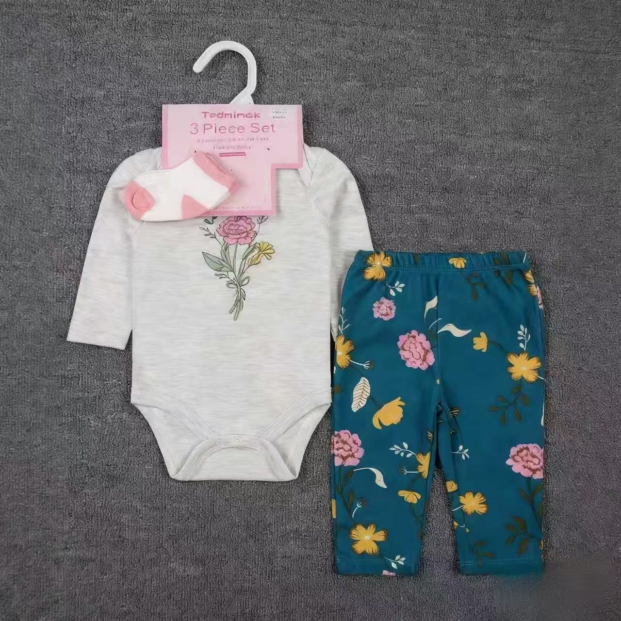 wish's new best-selling baby clothes, European and American baby cross-border wholesale, new baby dress, long pants and children's sets details Picture