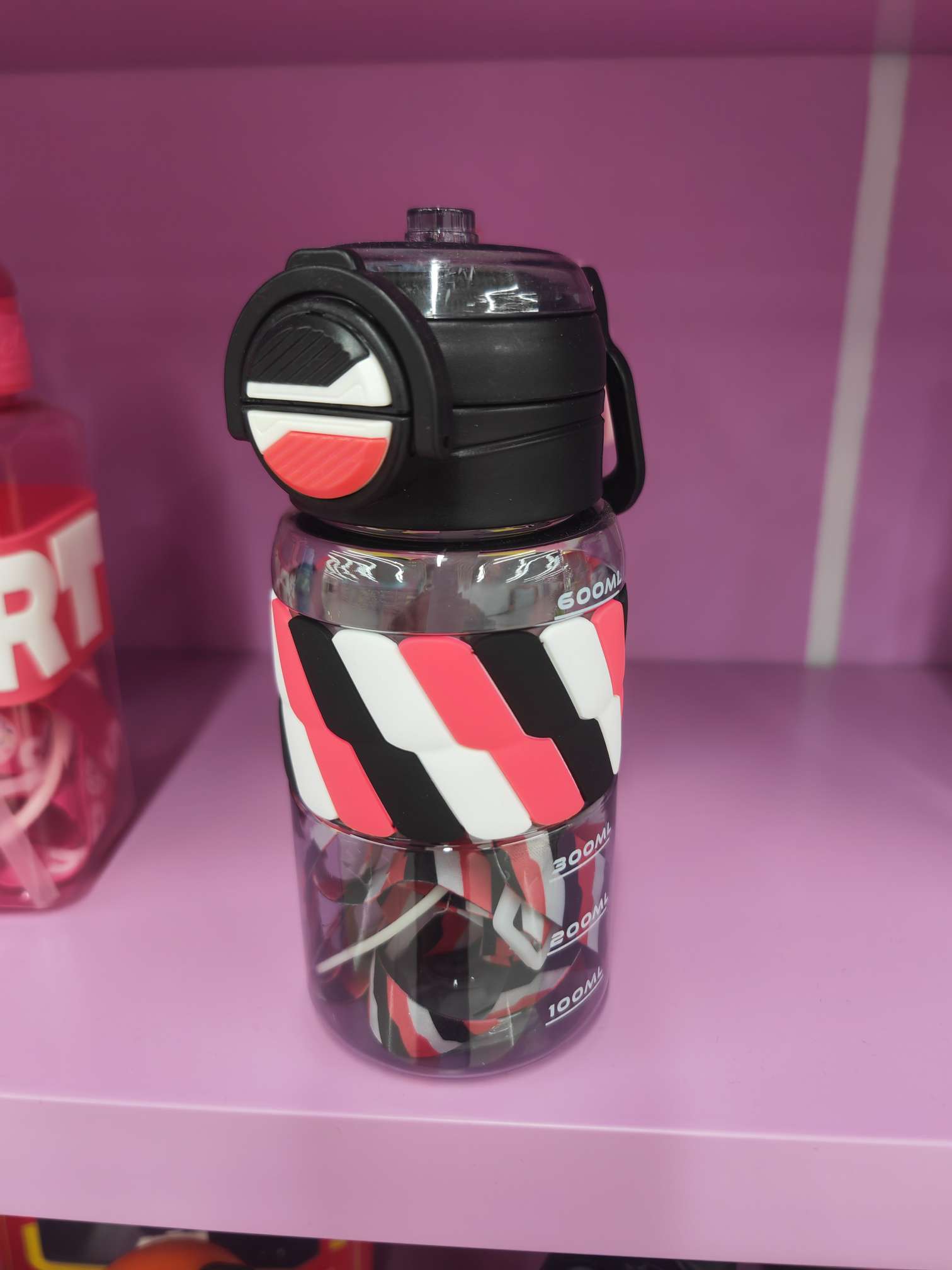 Taizhou daily necessities plastic water cups, double-drinking cups, portable plastic 600ML cups, household plastic cups