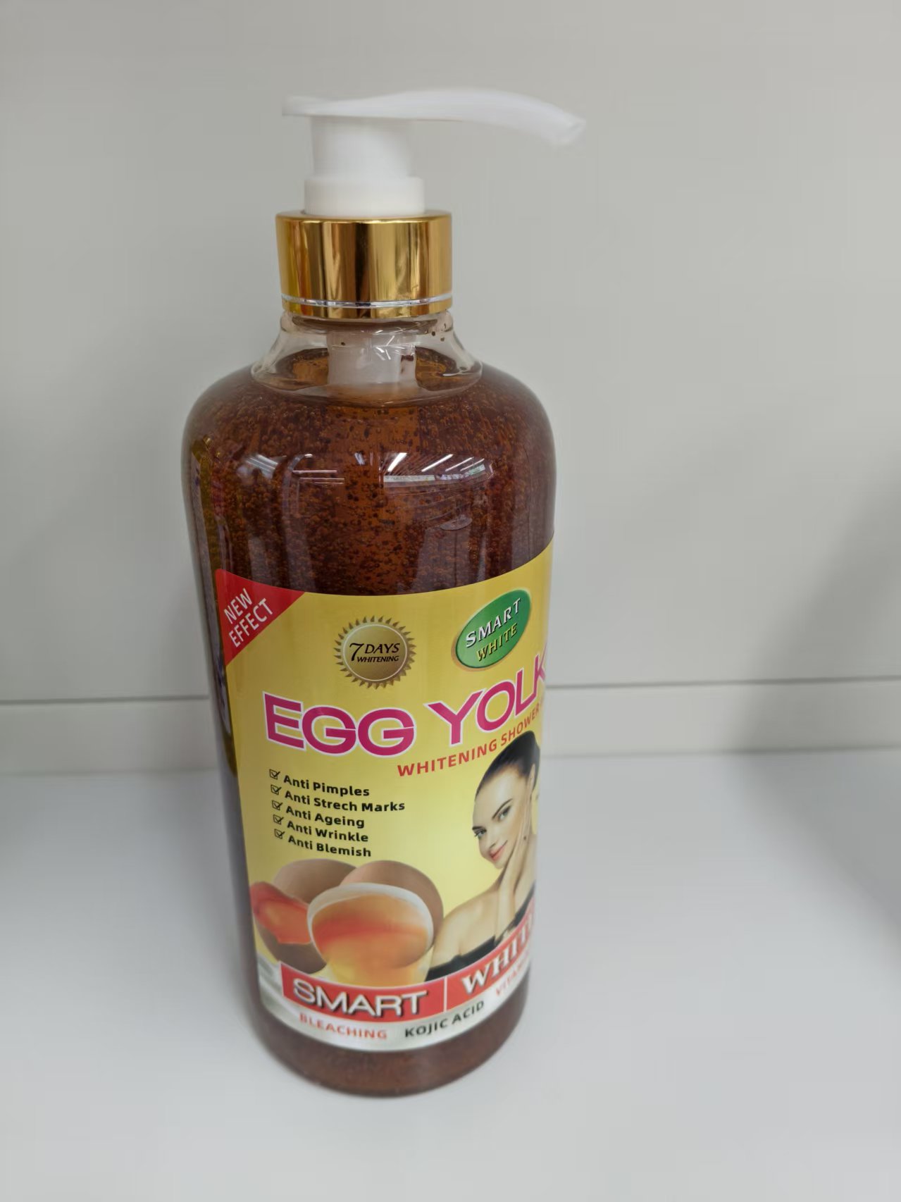 沐浴露/排毒浴盐/欧尼莱嘉/艾草沐浴露/六神沐浴露白底实物图