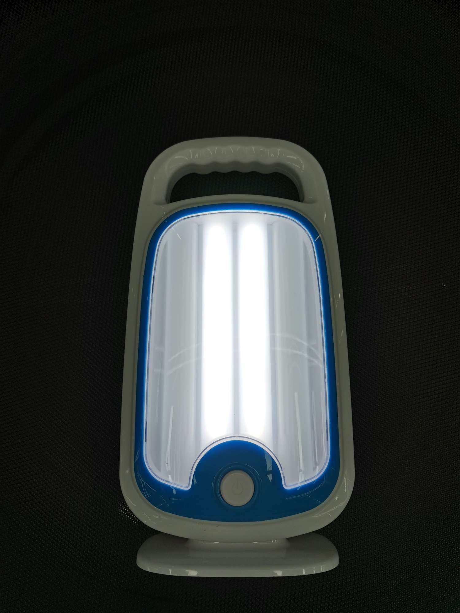 跨境新品多功能户外LED应急灯可充电式手提灯详情图3