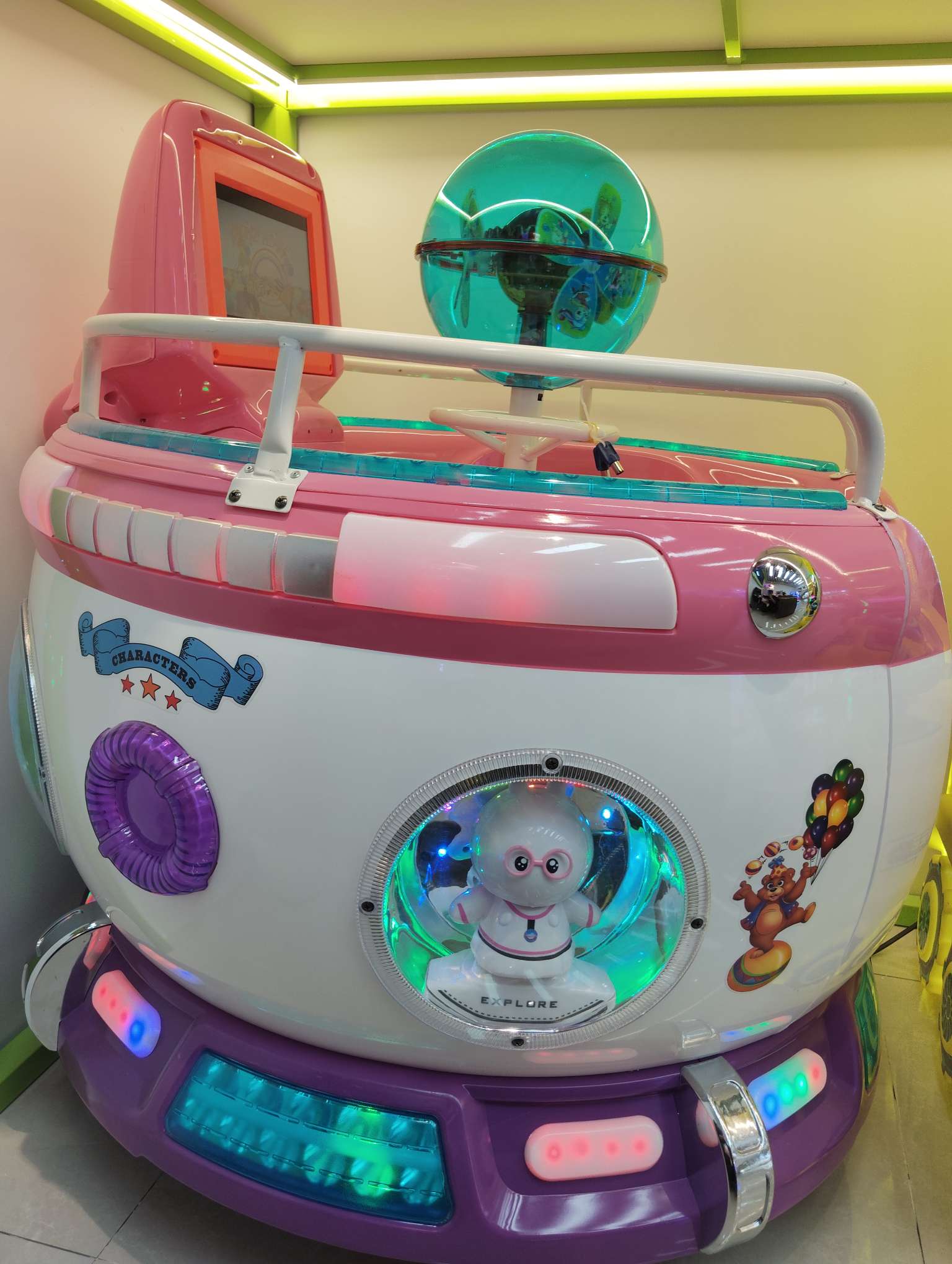 Factory direct sales of swing machines, rocking machines, square car games, and Russian turntables