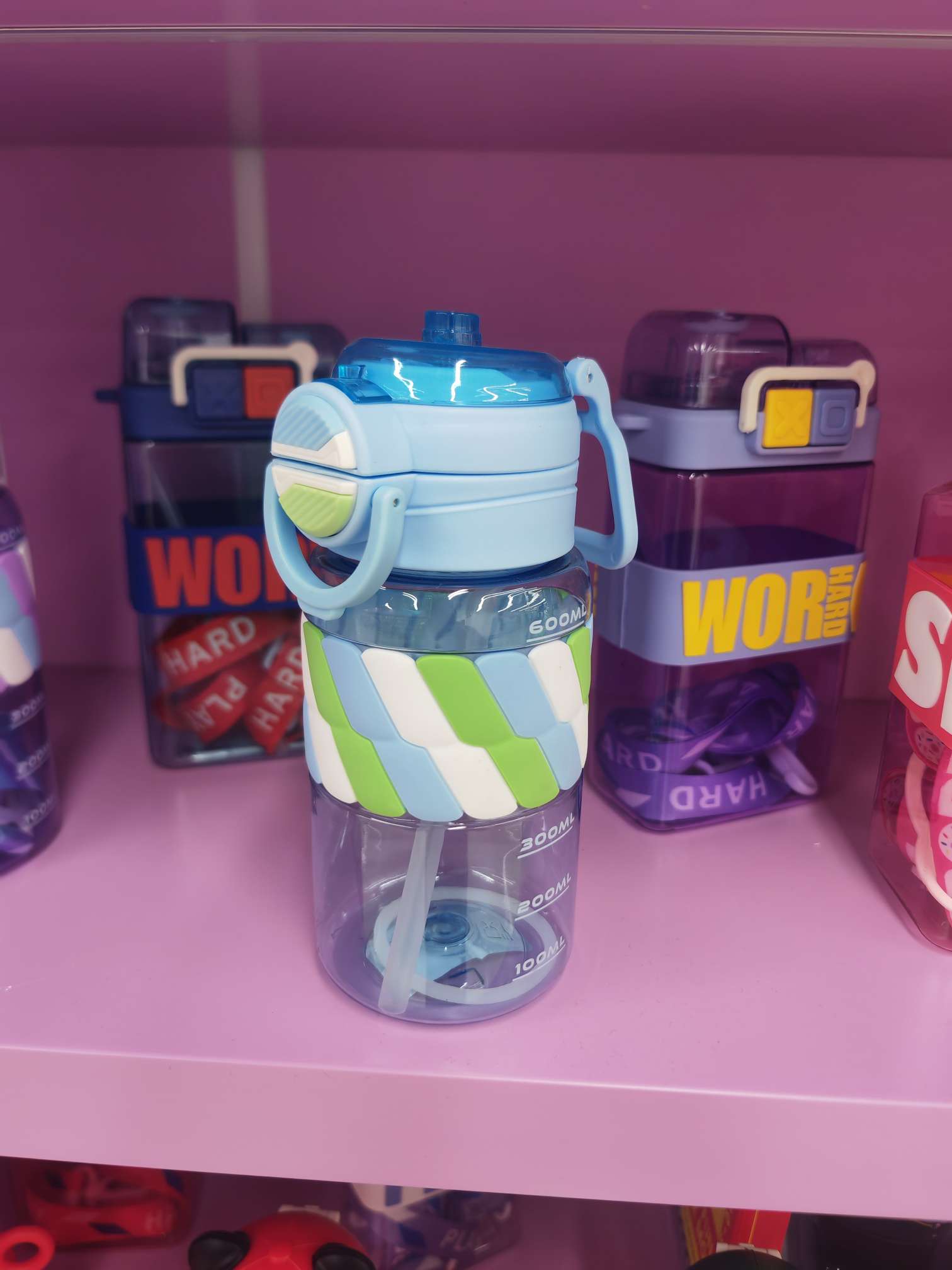 Tazas de agua de plástico para grandes almacenes de uso diario tazas de bebida doble tazas de plástico portátil 600ML tazas de plástico para el hogar Application Scenario