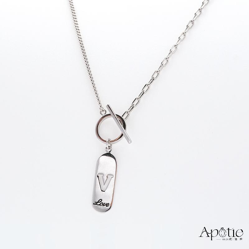 APOTIE V-shaped letter necklace in white gold