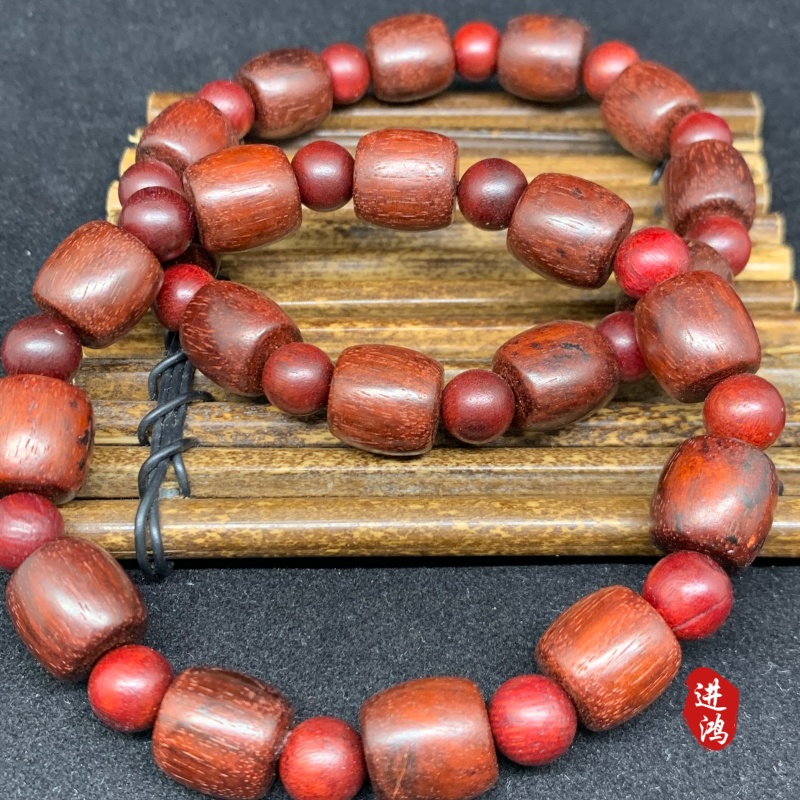 Blood sandalwood bracelet, drum bead style, novel style and unique design, available for wholesale and retail Specification image