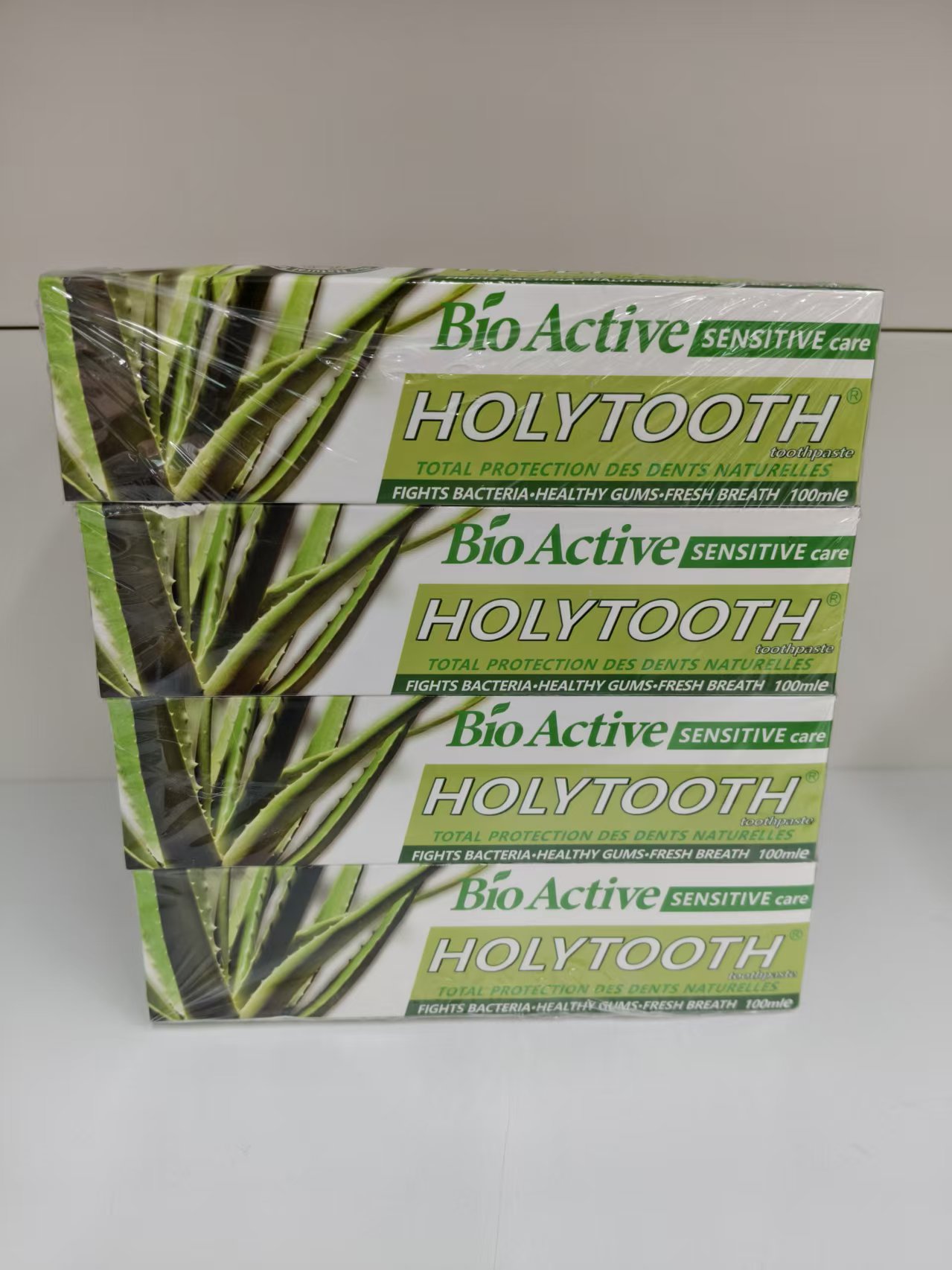 maxi limpio100g Toothpaste: Bamboo Charcoal, Cloves, Chamomile, Aloe Vera, Refreshing Mint Toothpaste Item Picture