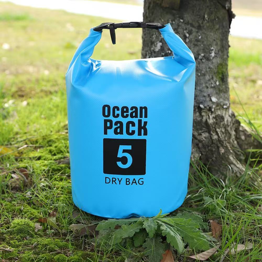 户外防水背包防水袋PVC登山徒步斜挎防水PVC收纳包雨林潜水沙滩承重桶承重背包野营防水袋