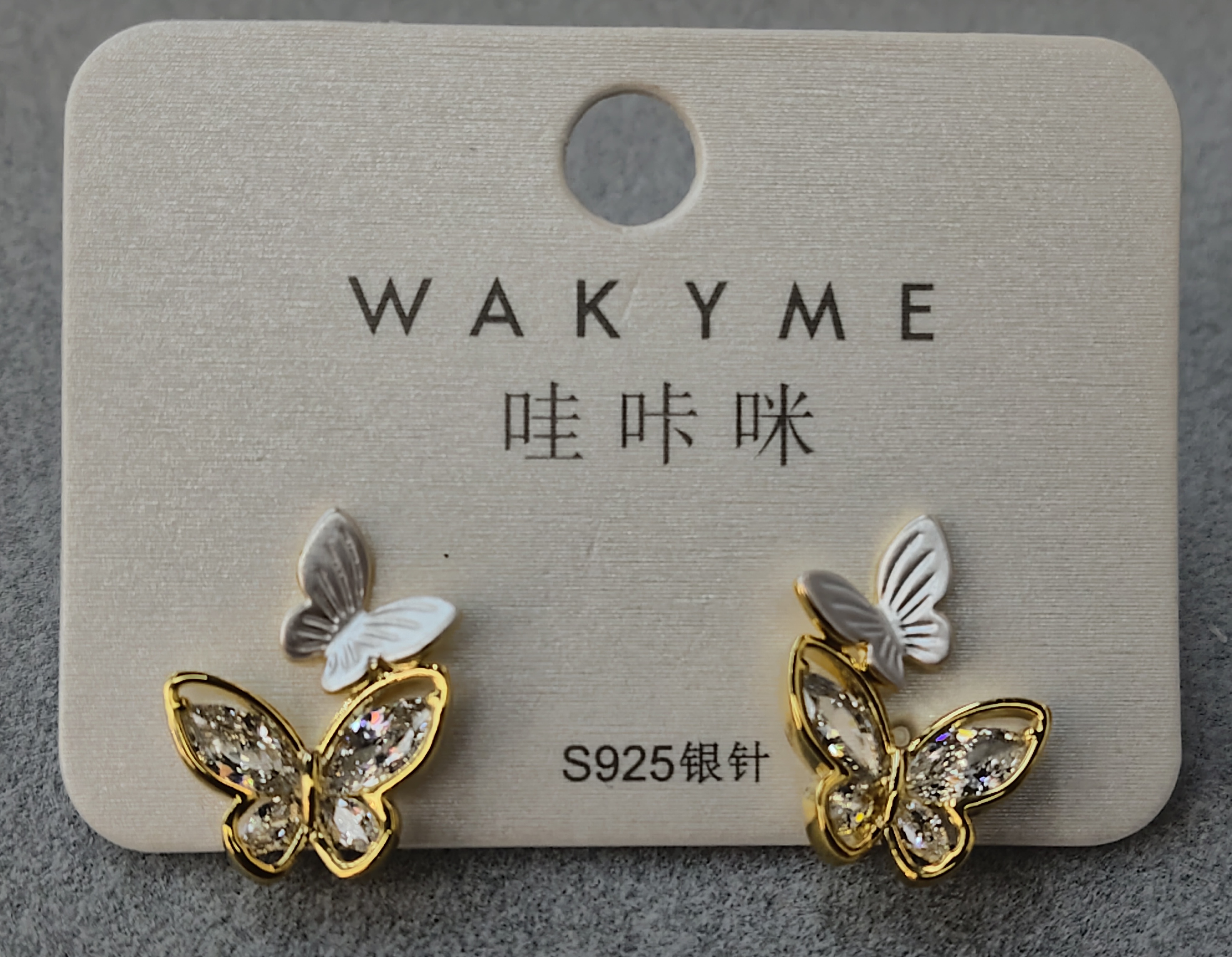 In 2025, Waka Mi's new butterfly-themed zircon earrings are dazzling, three-dimensional, exquisite, versatile, fashionable and trendy