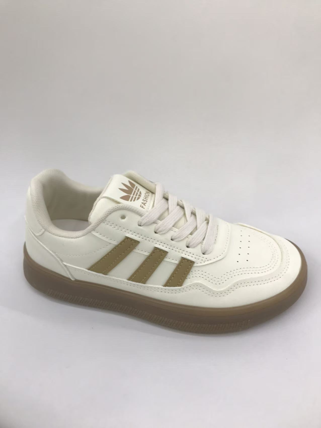 Women's casual sneakers are comfortable and trendy. Low-top sneakers are breathable, comfortable and trendy full figure