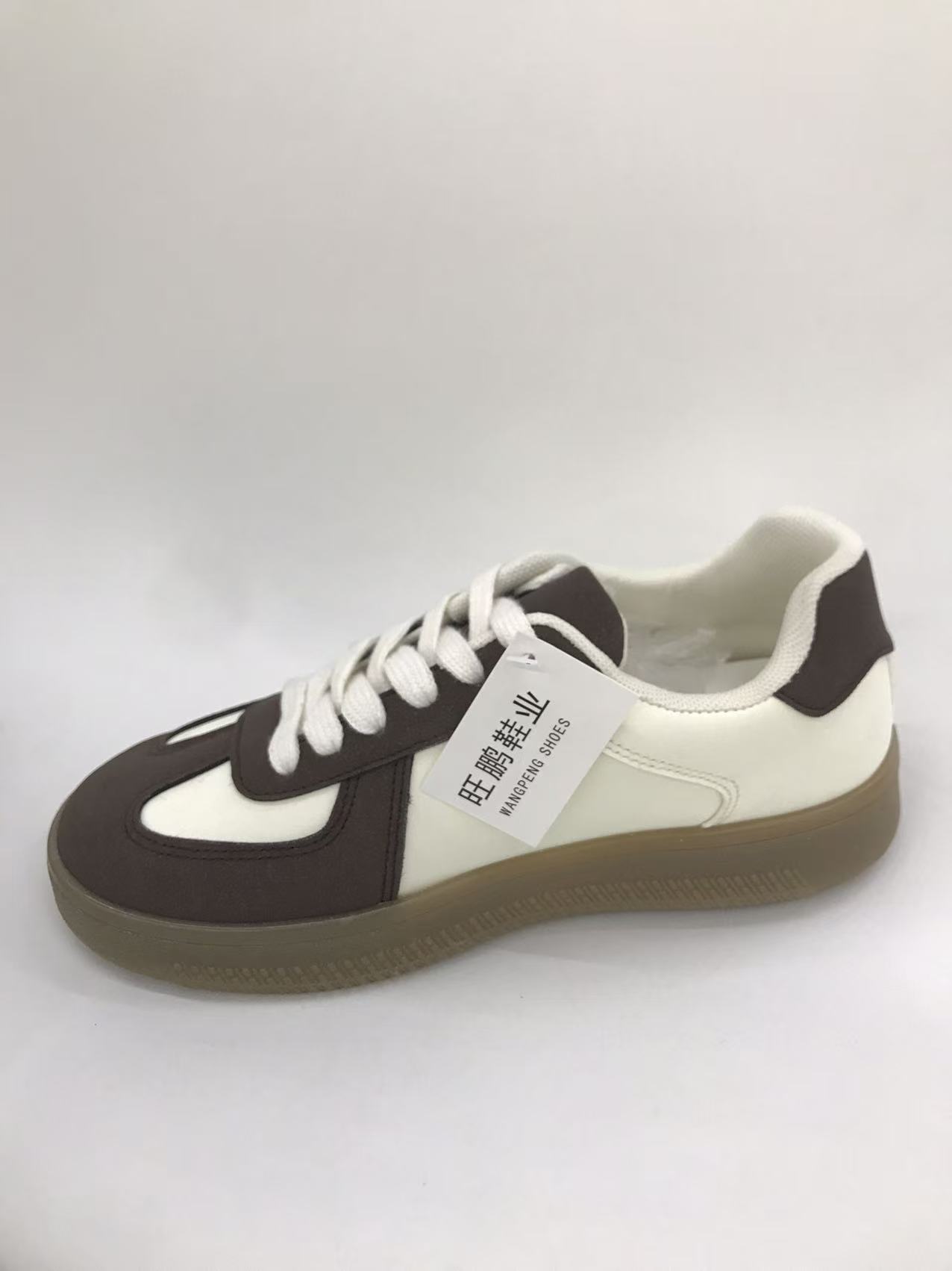 Women's autumn and winter casual shoes are versatile, with a simple outdoor style and Russian winter style details Picture