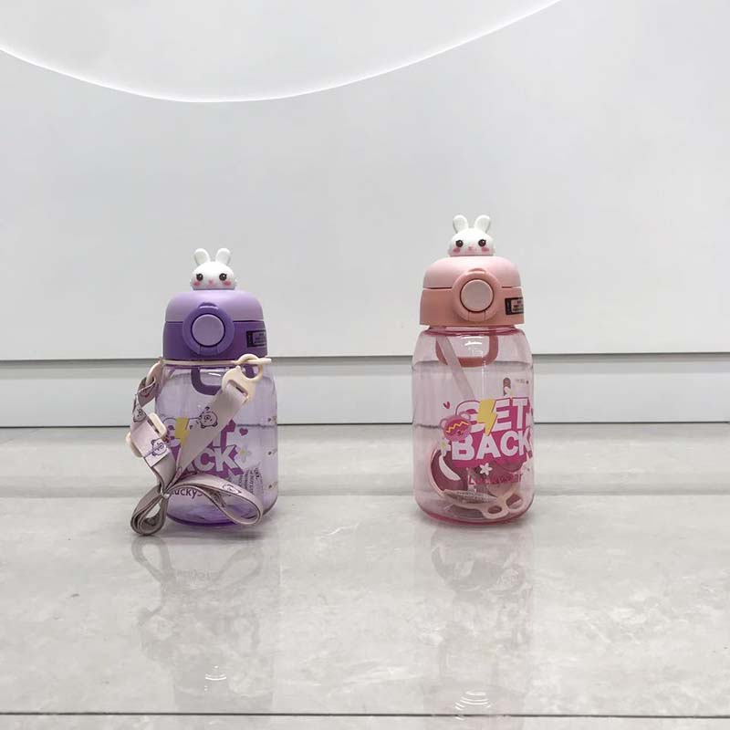 萌兔小熊立体头吸管杯 儿童斜挎便携水杯 防漏耐摔高颜值tritan杯 多色可选详情5