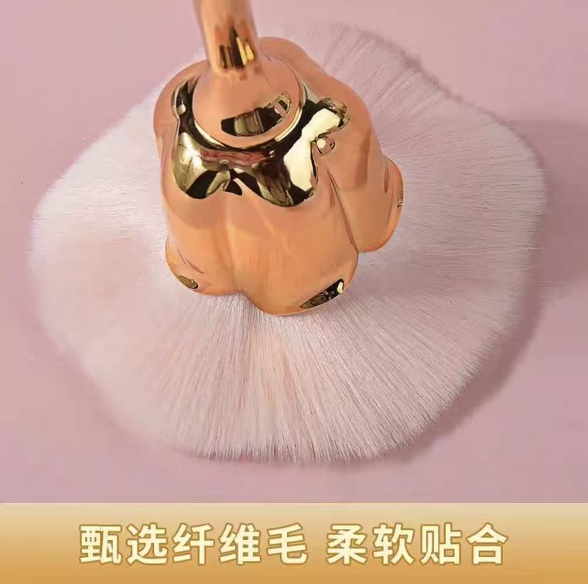 高档新款玫瑰花朵刷巨大巨柔软单支花瓣散粉底化妆刷美妆用具白底实物图