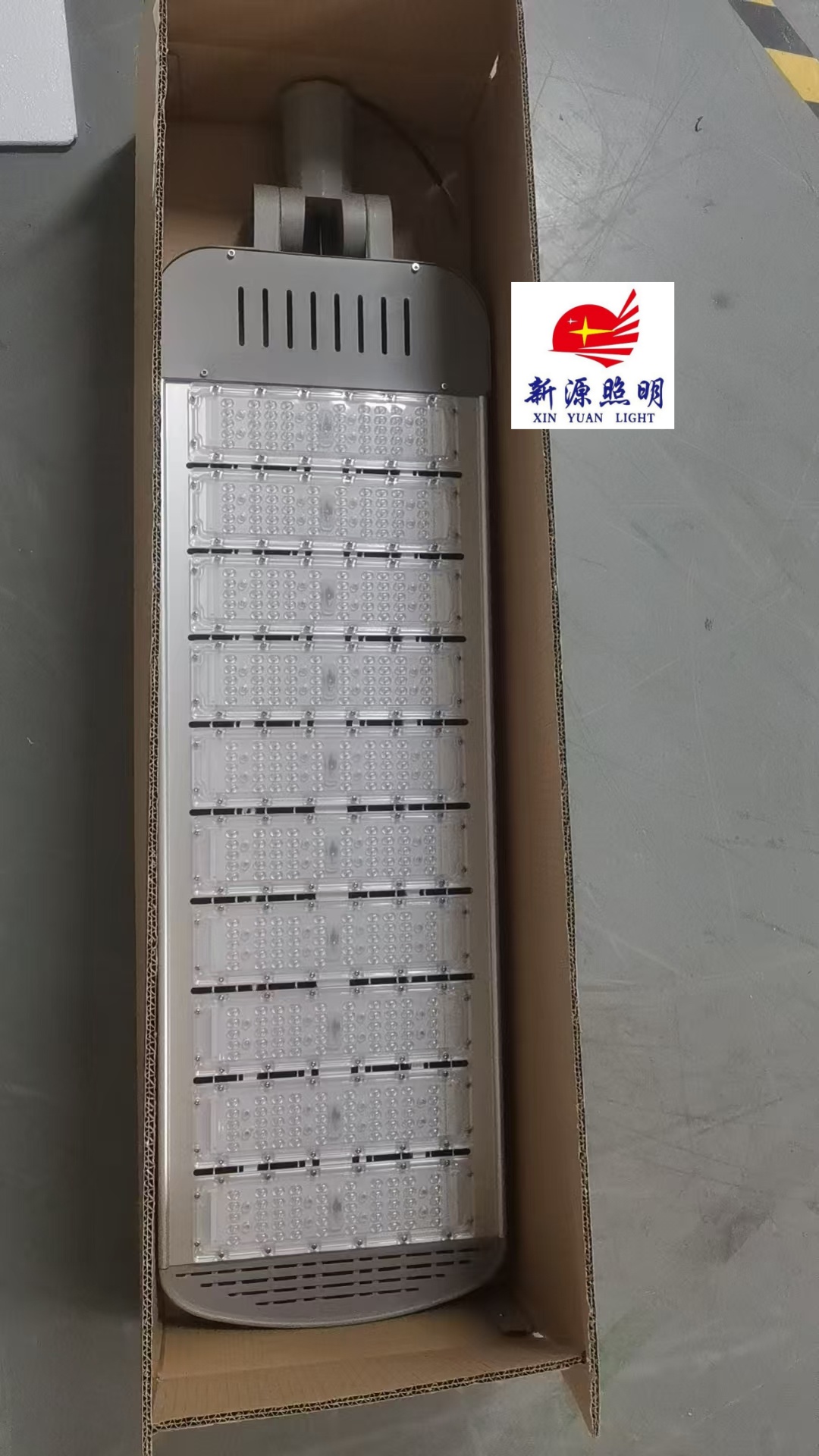 Modular street lamp heads, outdoor municipal engineering, park and community lighting, high-pole lamps, ultra-bright high-power road lamps Application Scenario