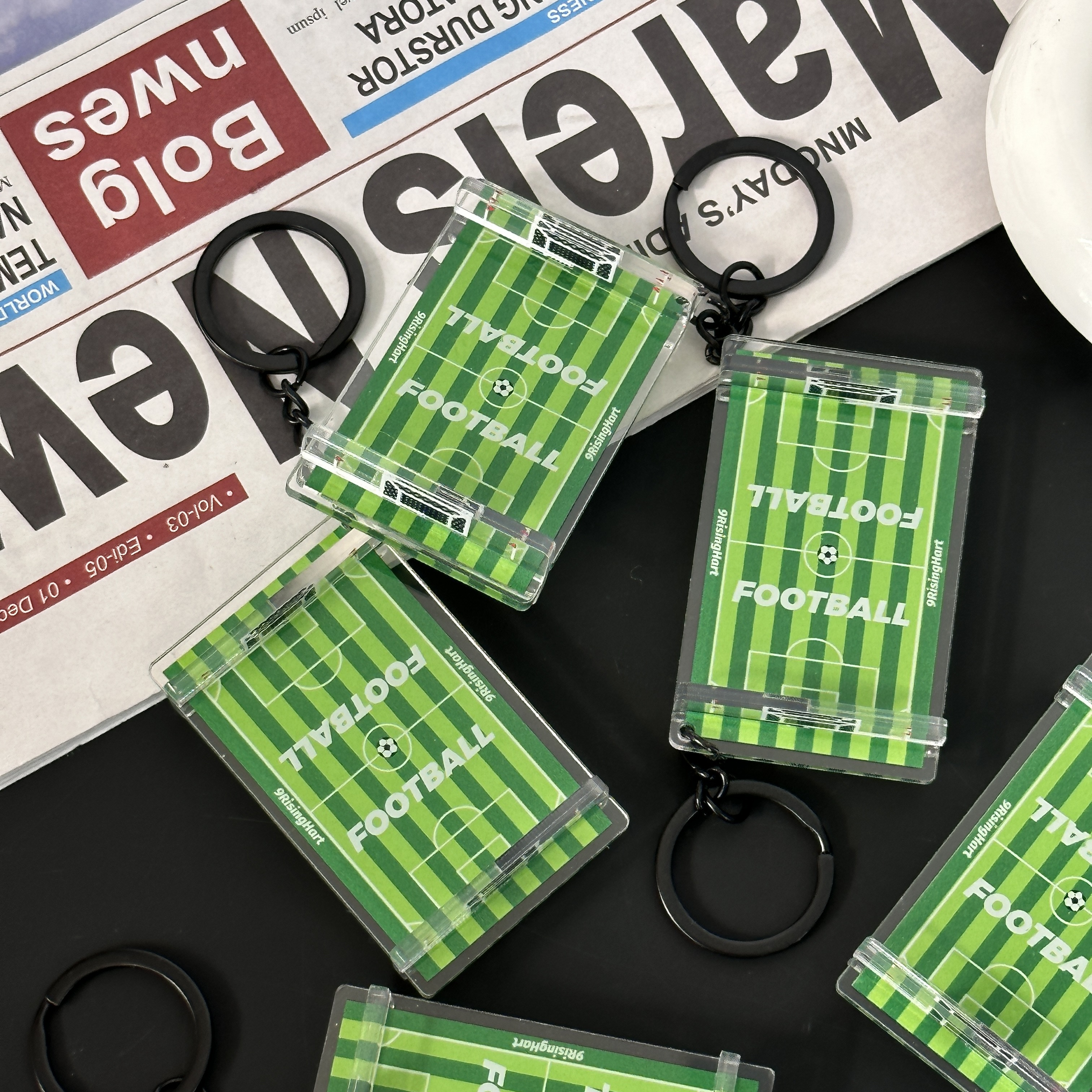 新款跨境立体亚克力足球场钥匙扣纪念品体育赛事礼品文创包包挂件详情4