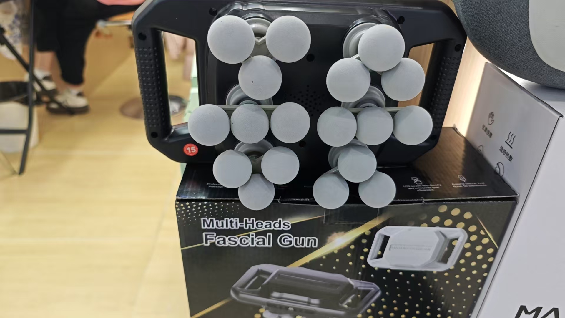 筋膜枪小巧便携超轻肌肉放松按摩器18头筋膜枪