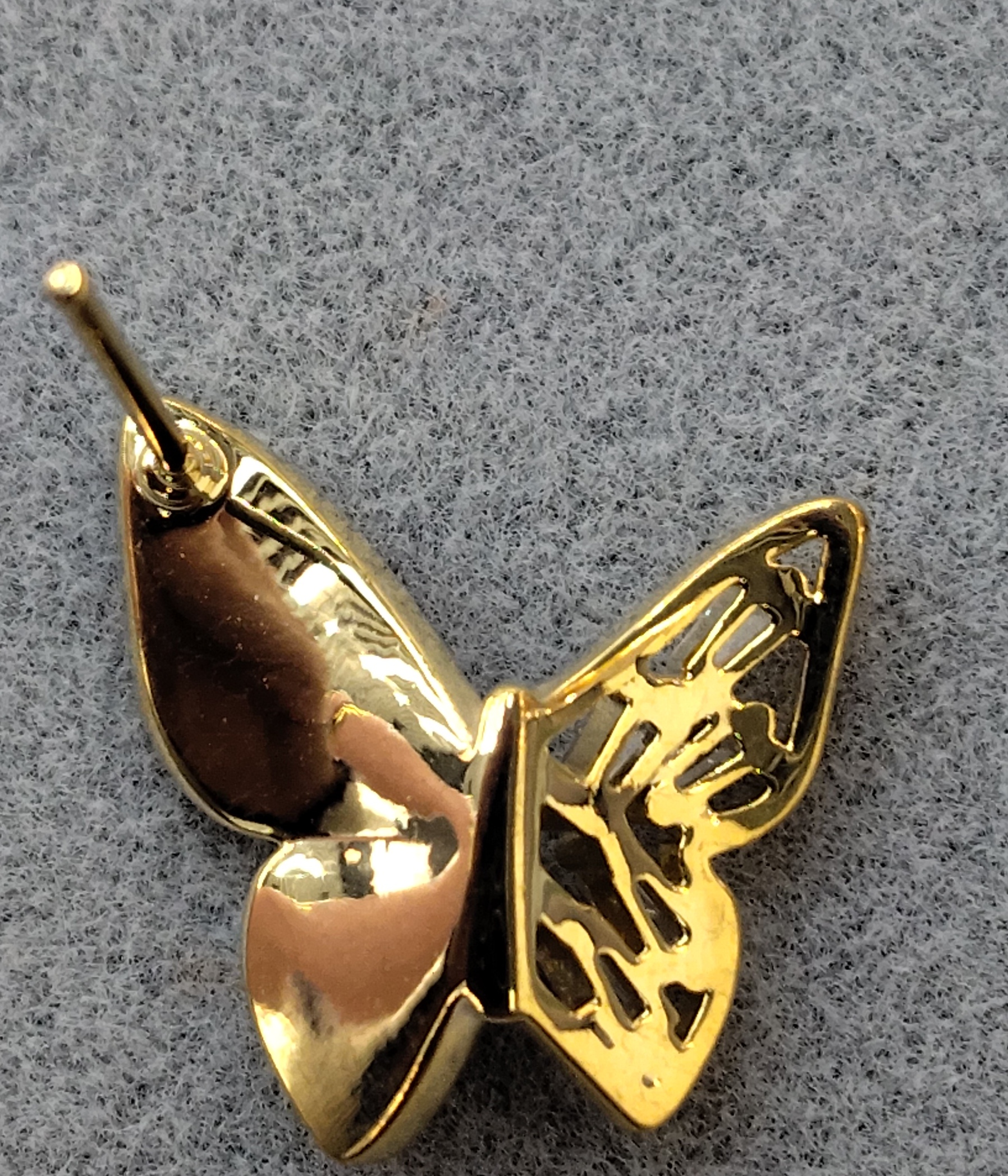 Waka Mi 2025 Butterfly Stud Earrings, black and white, S925 silver needle, exquisite and elegant, fashionable and versatile Application Scenario