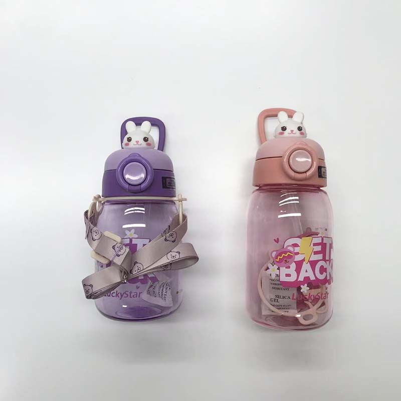 萌兔小熊立体头吸管杯 儿童斜挎便携水杯 防漏耐摔高颜值tritan杯 多色可选详情3