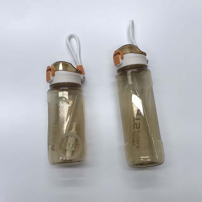 大容量运动水杯 便携挂绳弹盖水壶 多色健身户外耐摔塑料杯 男女通用 Sports 风格随手杯详情5