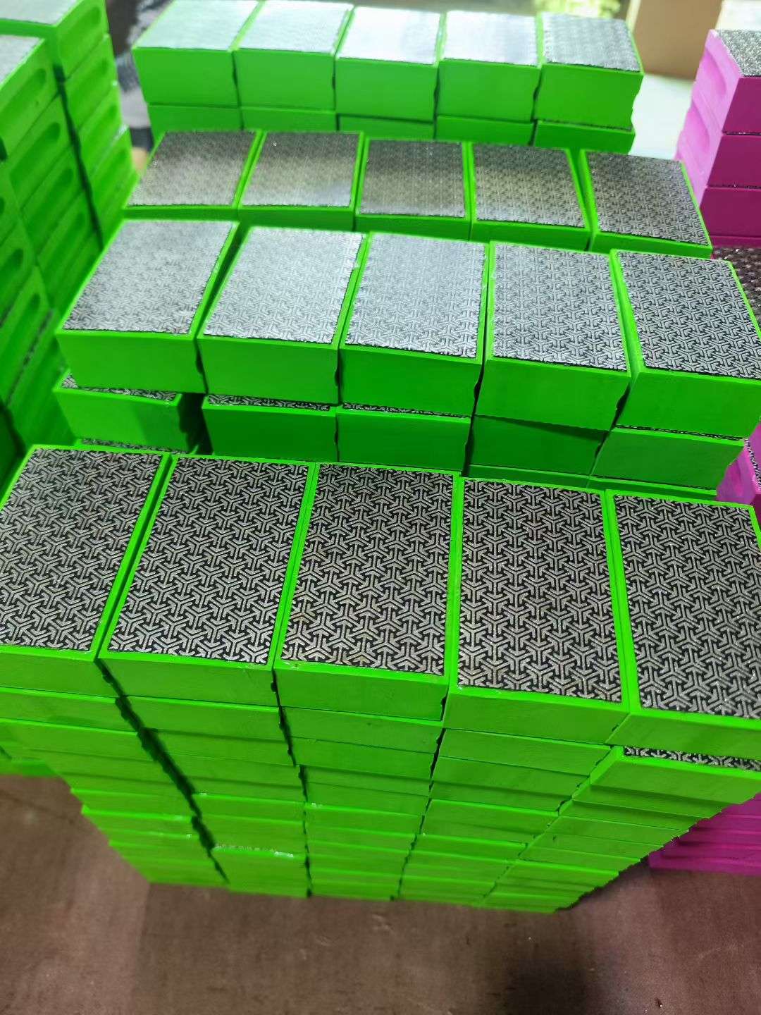 Flexible rigid grinding discs, diamond hand polishing discs, tile edge trimming and grinding wonder tools, marble, glass, rock plate chipping dry grinding discs, polishing tools Application Scenario