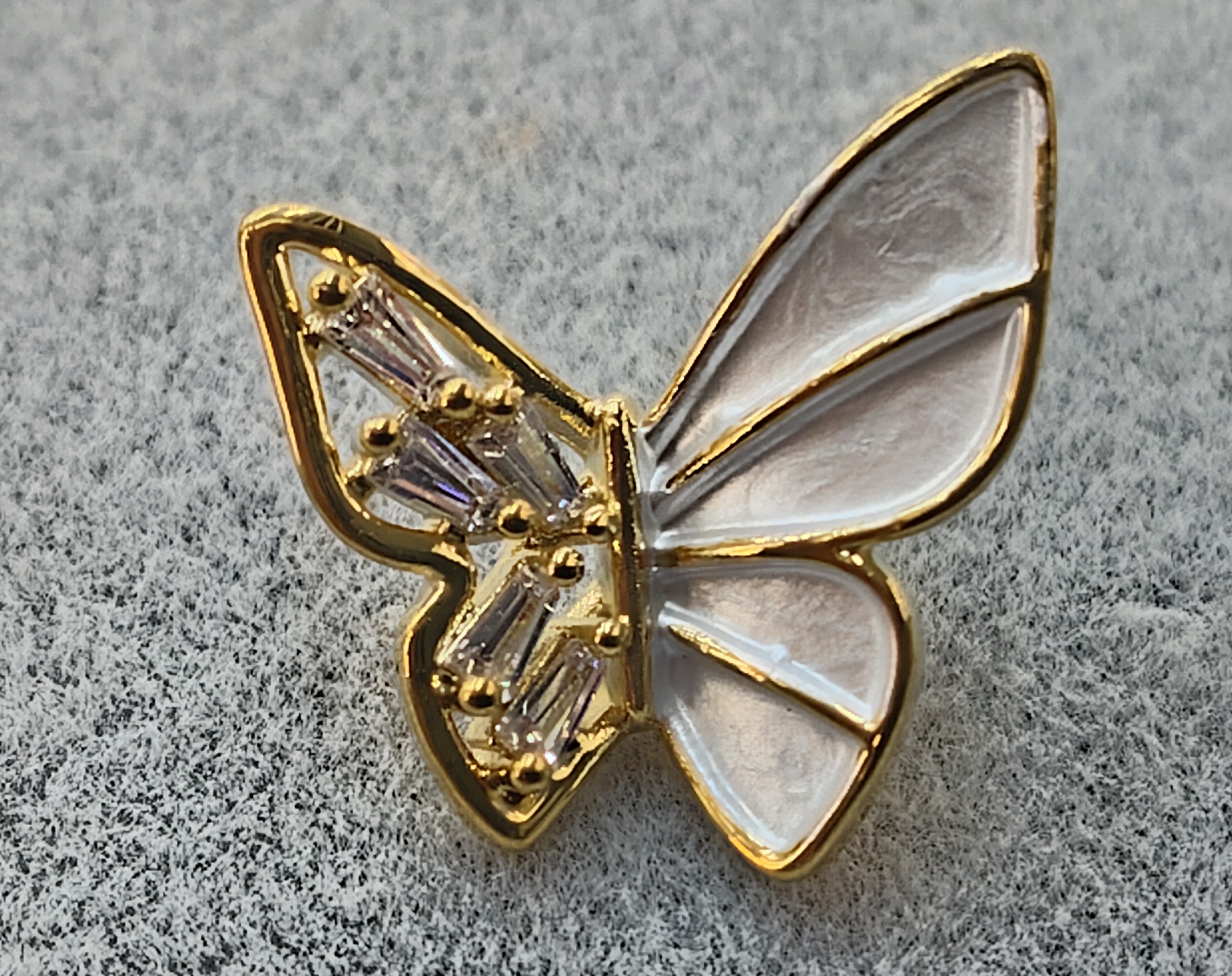 Waka Mi 2025 Butterfly Stud Earrings, black and white, S925 silver needle, exquisite and elegant, fashionable and versatile details Picture