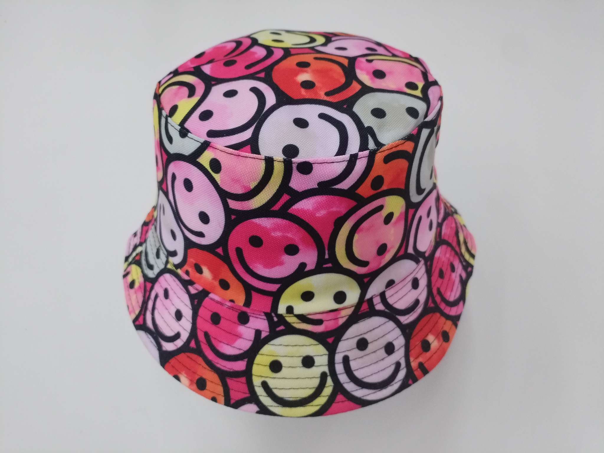 时尚针织帽子棒球帽冬季护耳帽子配件男女百搭保暖头巾帽子头巾套装可爱笑脸