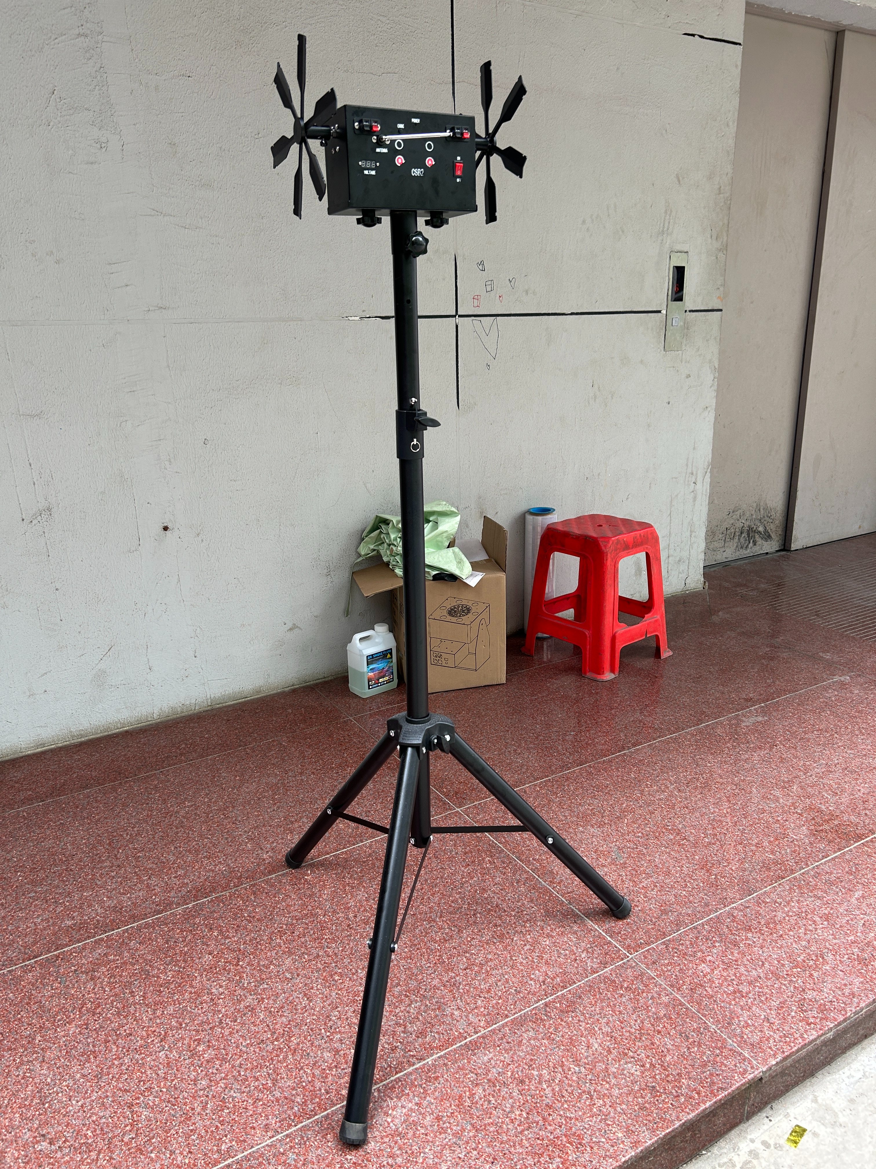 婚庆派对礼花机酒吧开业风火轮控制器演出庆典跨境舞台电子喷花机