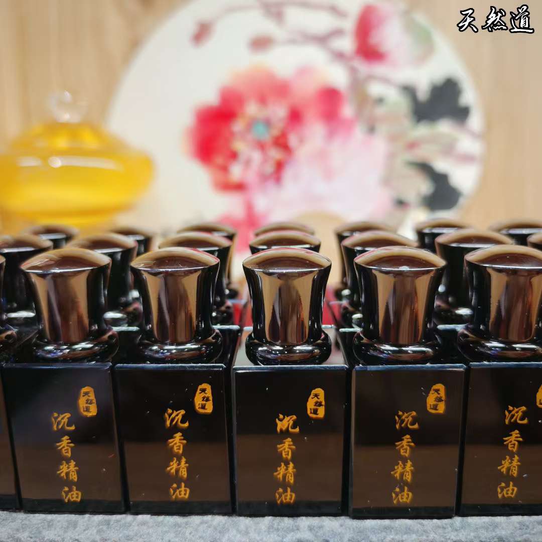 香水香薰风情化妆品妆护香水套装持久留香自然淡雅沉香精油产品图