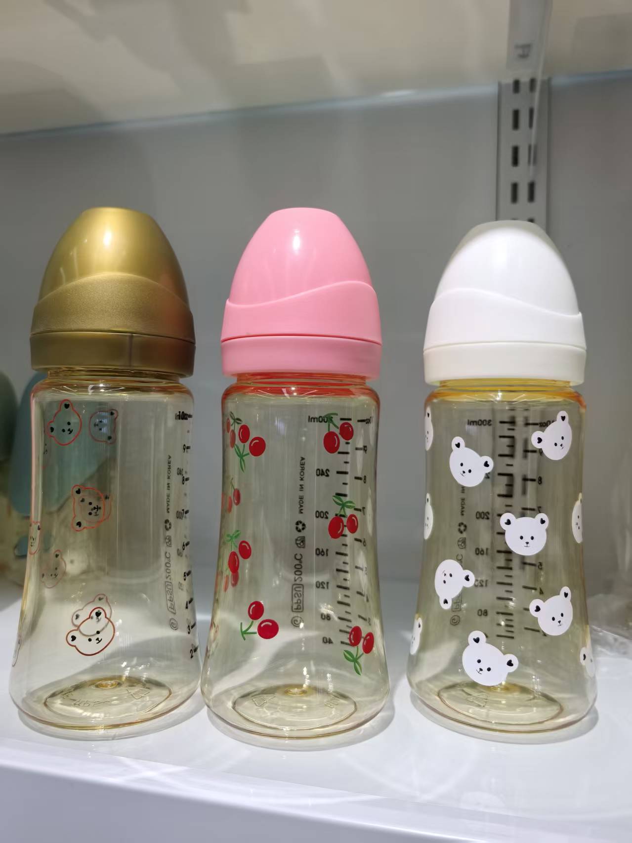 婴儿奶瓶母婴用品防胀气宽口奶瓶宝宝奶瓶300ML白底实物图