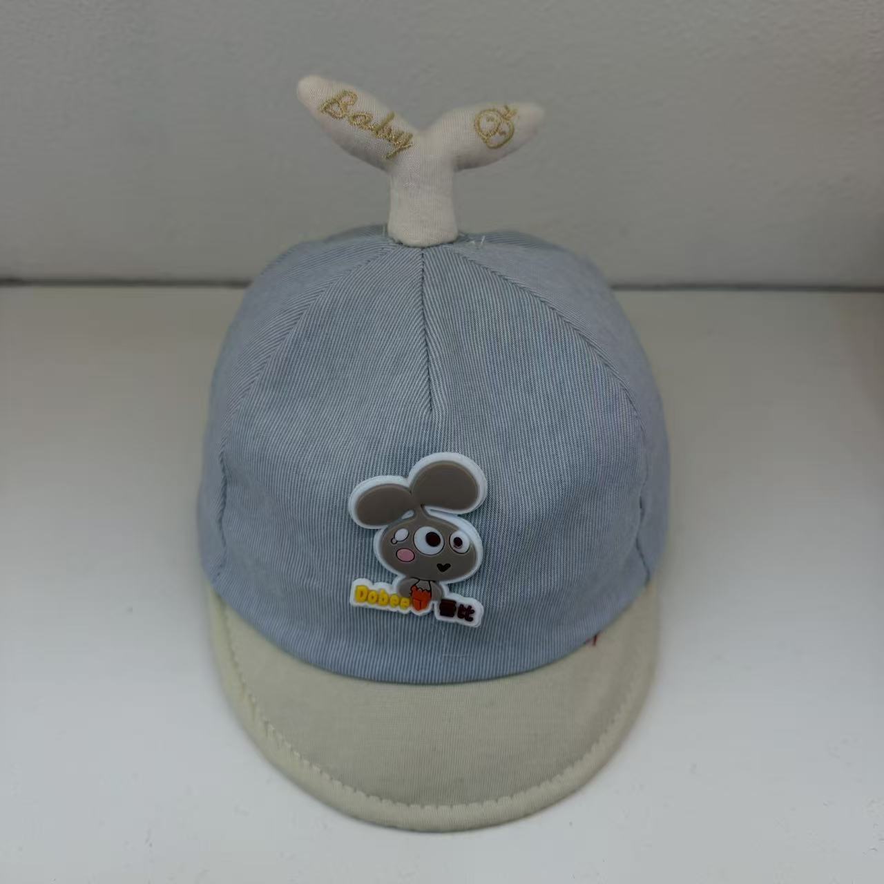 Cute baby caps for boys and girls, adorable animal stickers, cartoon bean sprouts, cute rabbits, spring and autumn baseball caps Item Picture
