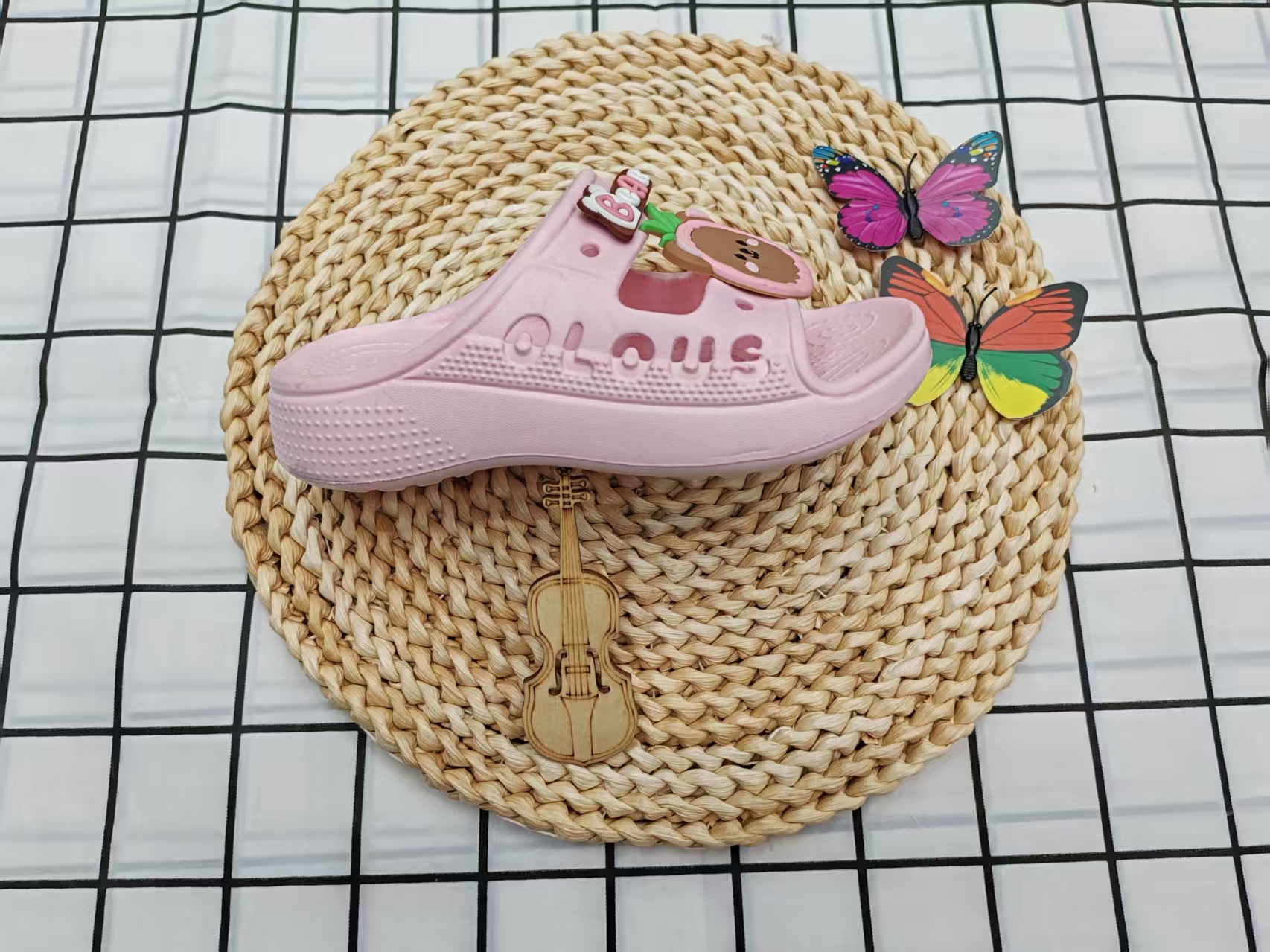 New Summer 2025 girls' cute anti-slip thick-soled outerwear slippers Specification drawing