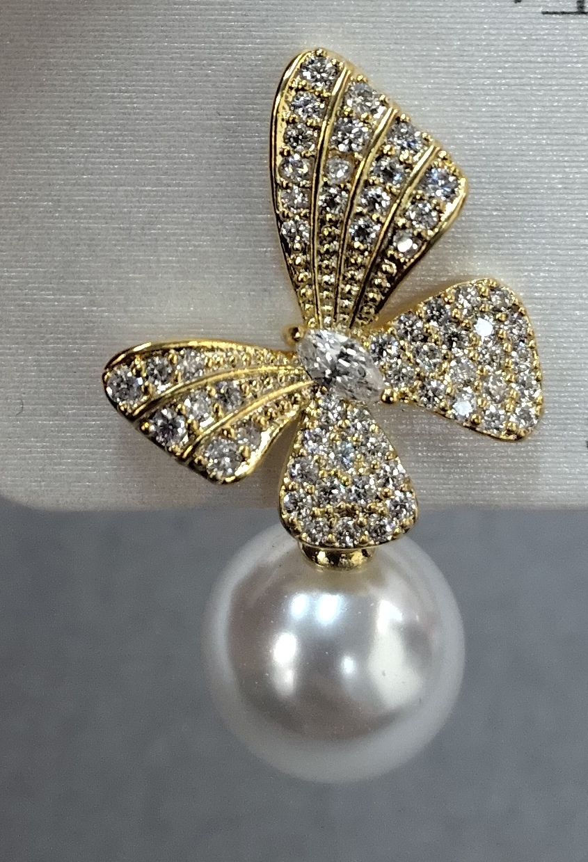 Waka Mi 2025 New Butterfly Pearl Earrings, S925 silver needle, exquisite and dazzling, elegant and versatile. details Picture