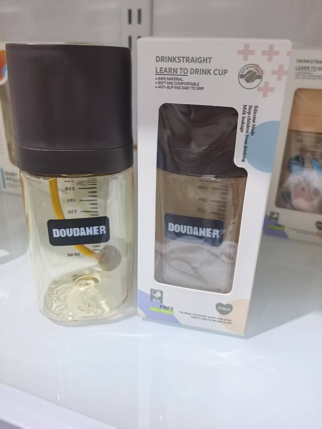 婴儿奶瓶 母婴用品  硅胶防胀气奶嘴方形奶瓶 270ML 180ML 可爱猫头宽口塑料奶瓶产品图