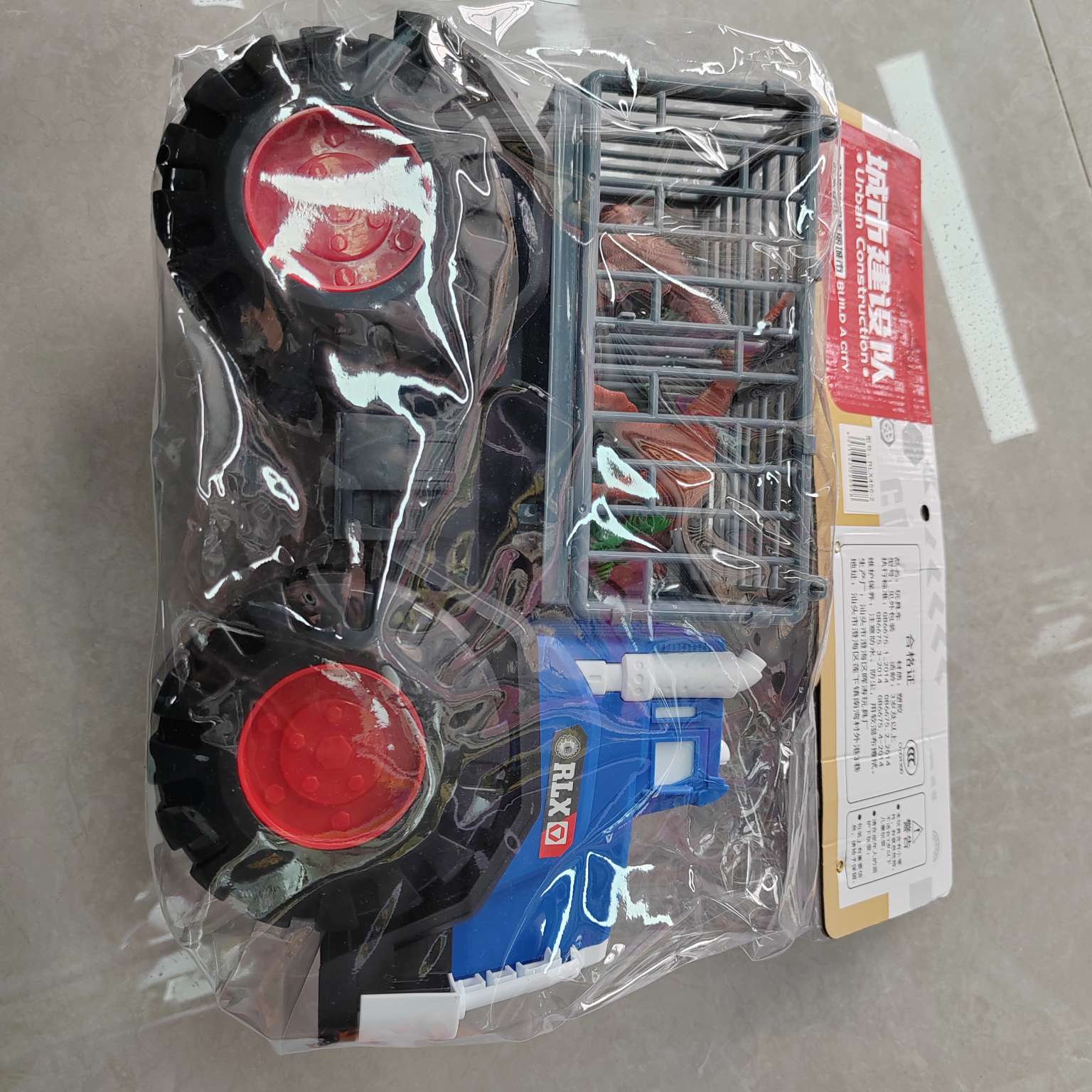 趣味过家家玩具儿童家庭厨房模拟游戏套装幼儿早教益智玩具适合3岁以上  
多功能过家家玩具儿童角色扮演厨房餐厅模拟游戏套装