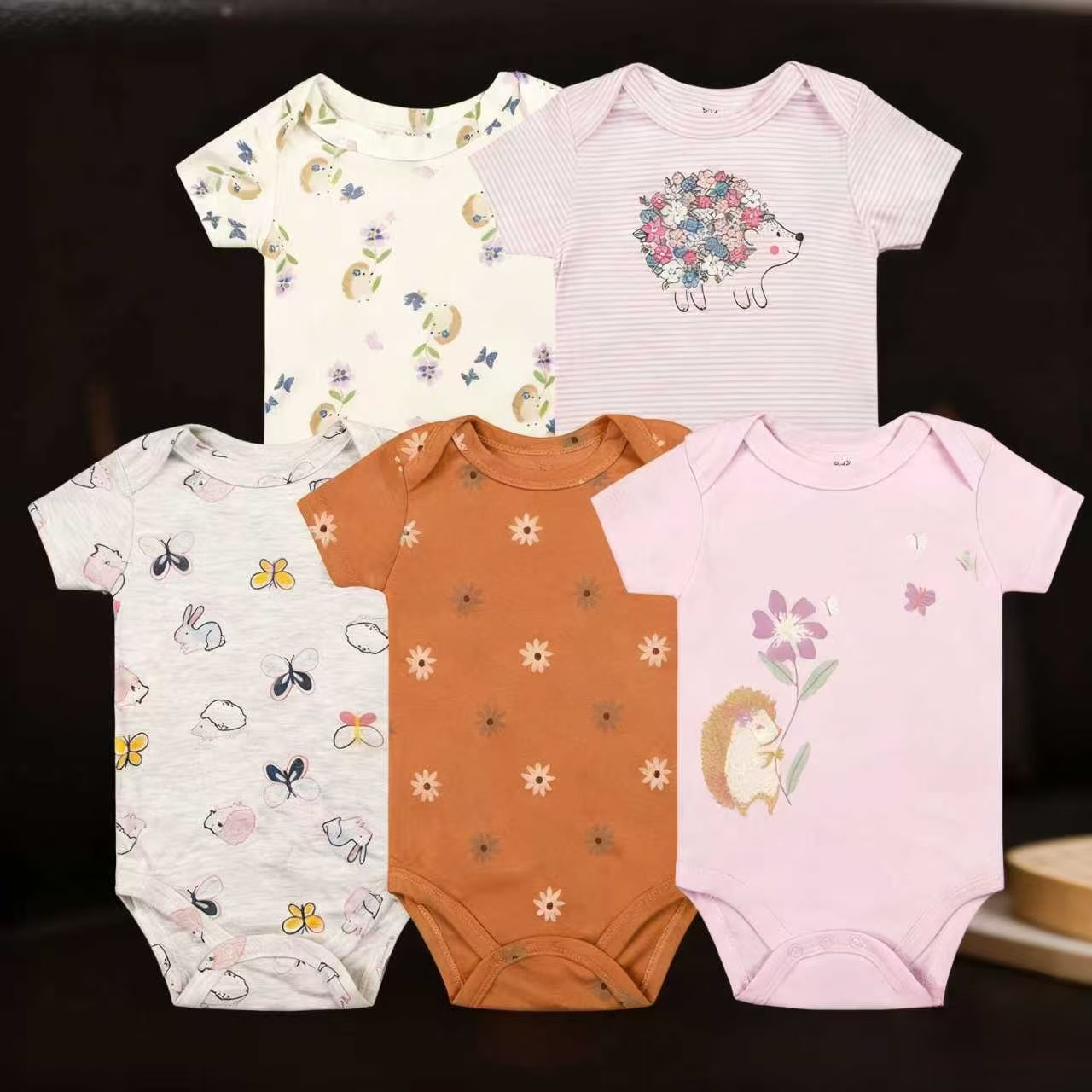 In 2025, we offer cross-border wholesale of baby clothes for 0-1 years old in Europe and America, including spring and summer wrap-around clothes and one-piece hatchclothes for infants Specification image