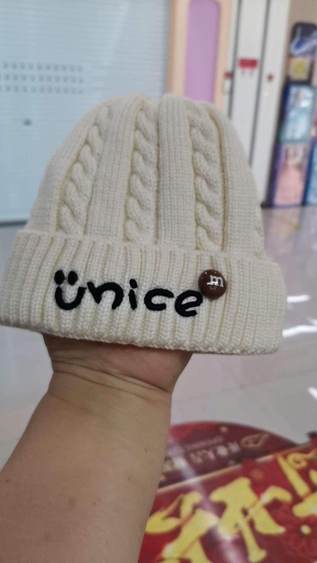 The 2025 new winter must-have high-end soft cartoon-patterned woolen cap detail image 7