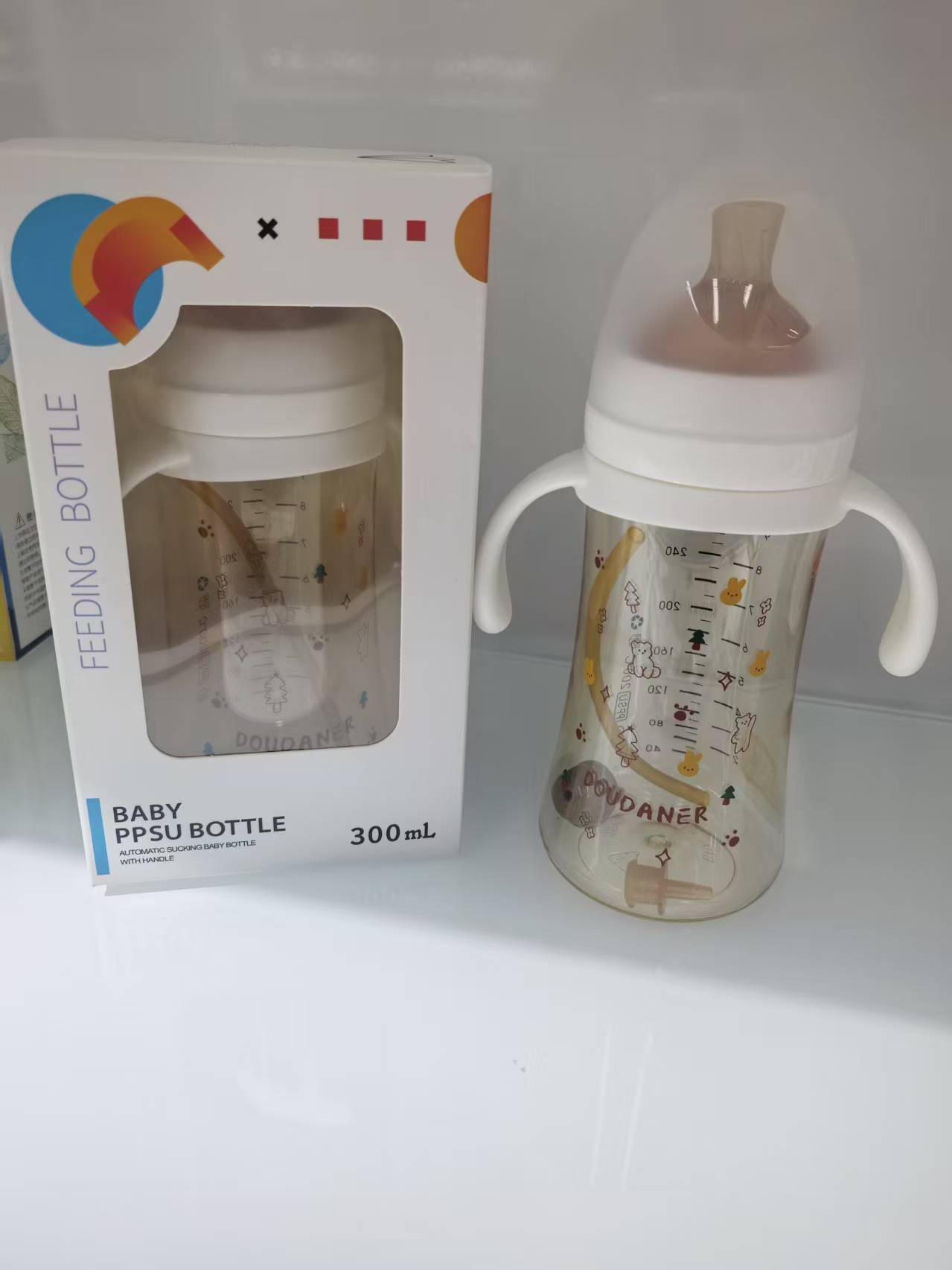 婴儿奶瓶 母婴用品  硅胶防胀气奶嘴300ML 240ML 宽口塑料奶瓶产品图