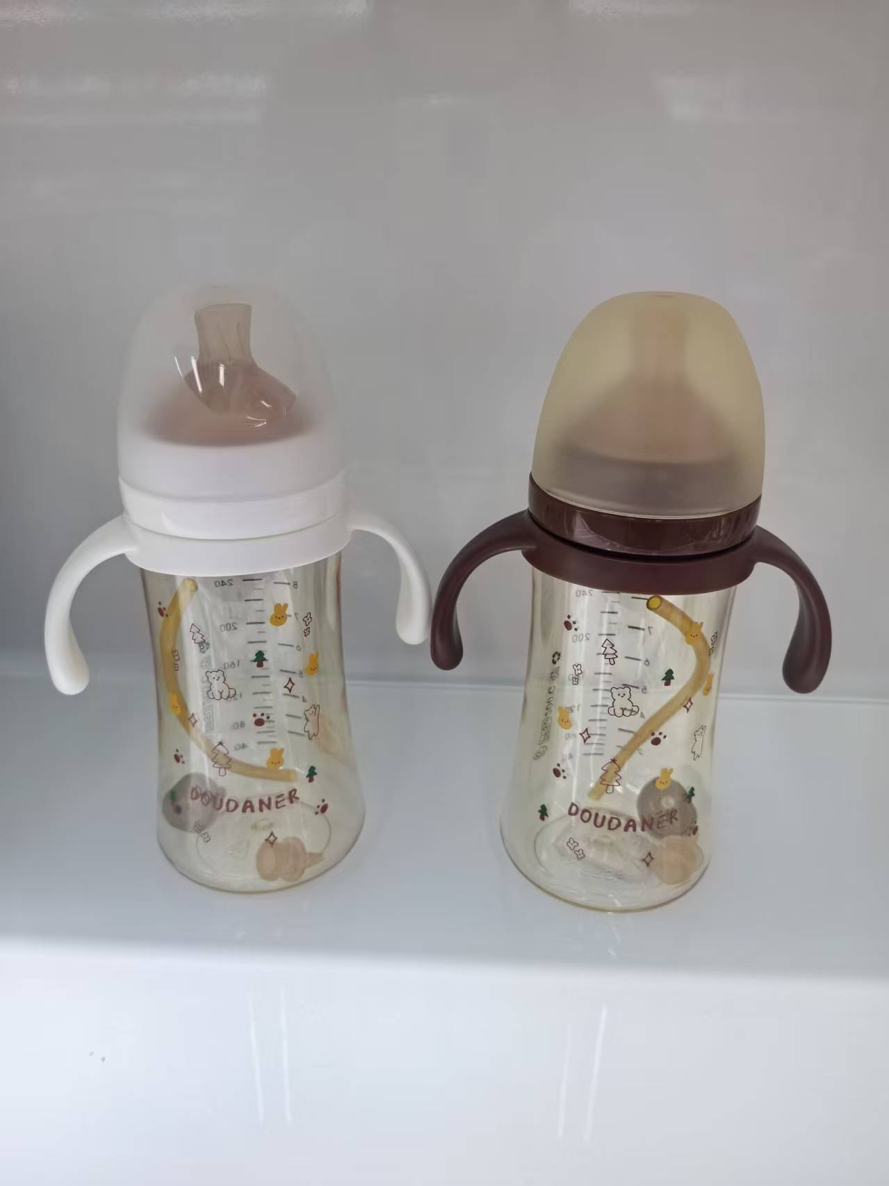 婴儿奶瓶 母婴用品  硅胶防胀气奶嘴300ML 240ML 宽口塑料奶瓶